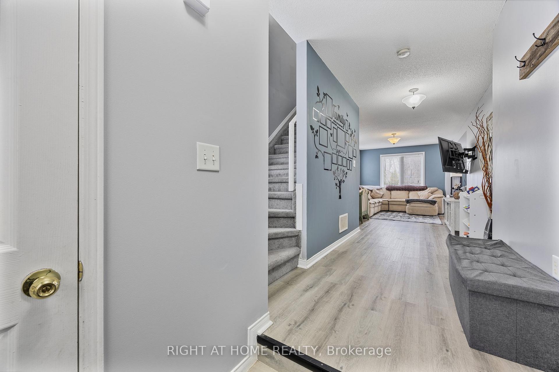 Photo 5 of 200 Southwinds Crescent, Midland — HOMEH