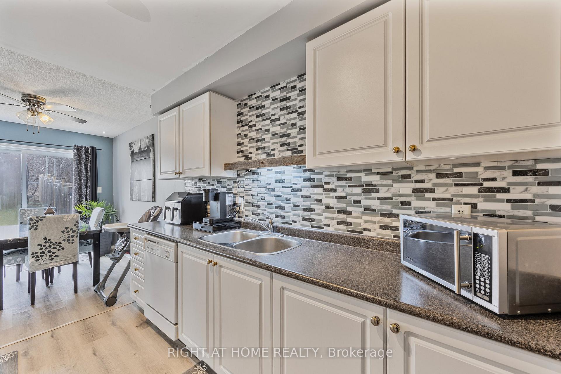 Photo 11 of 200 Southwinds Crescent, Midland — HOMEH