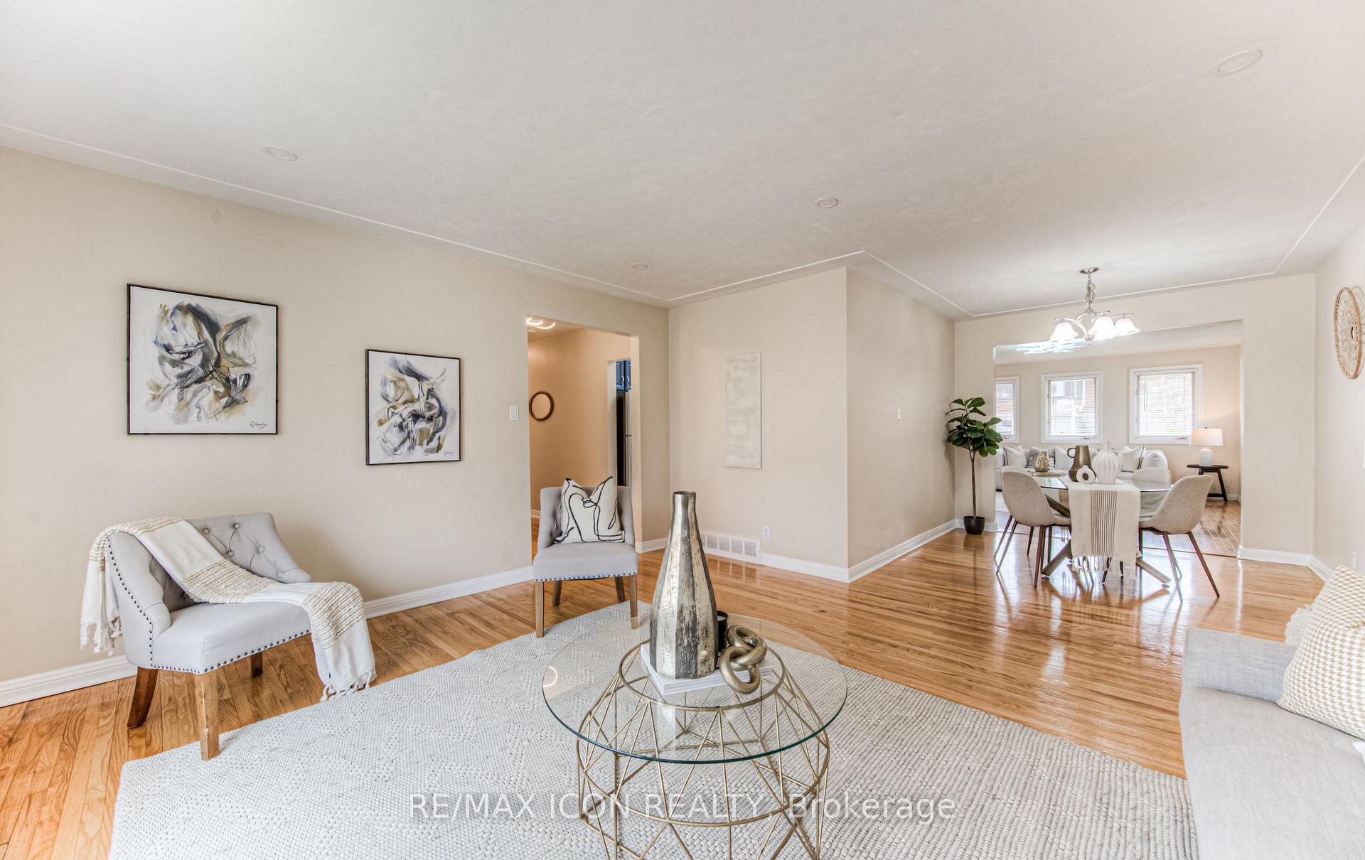 Photo 7 of 211 Lakeside Drive, Kitchener — HOMEH