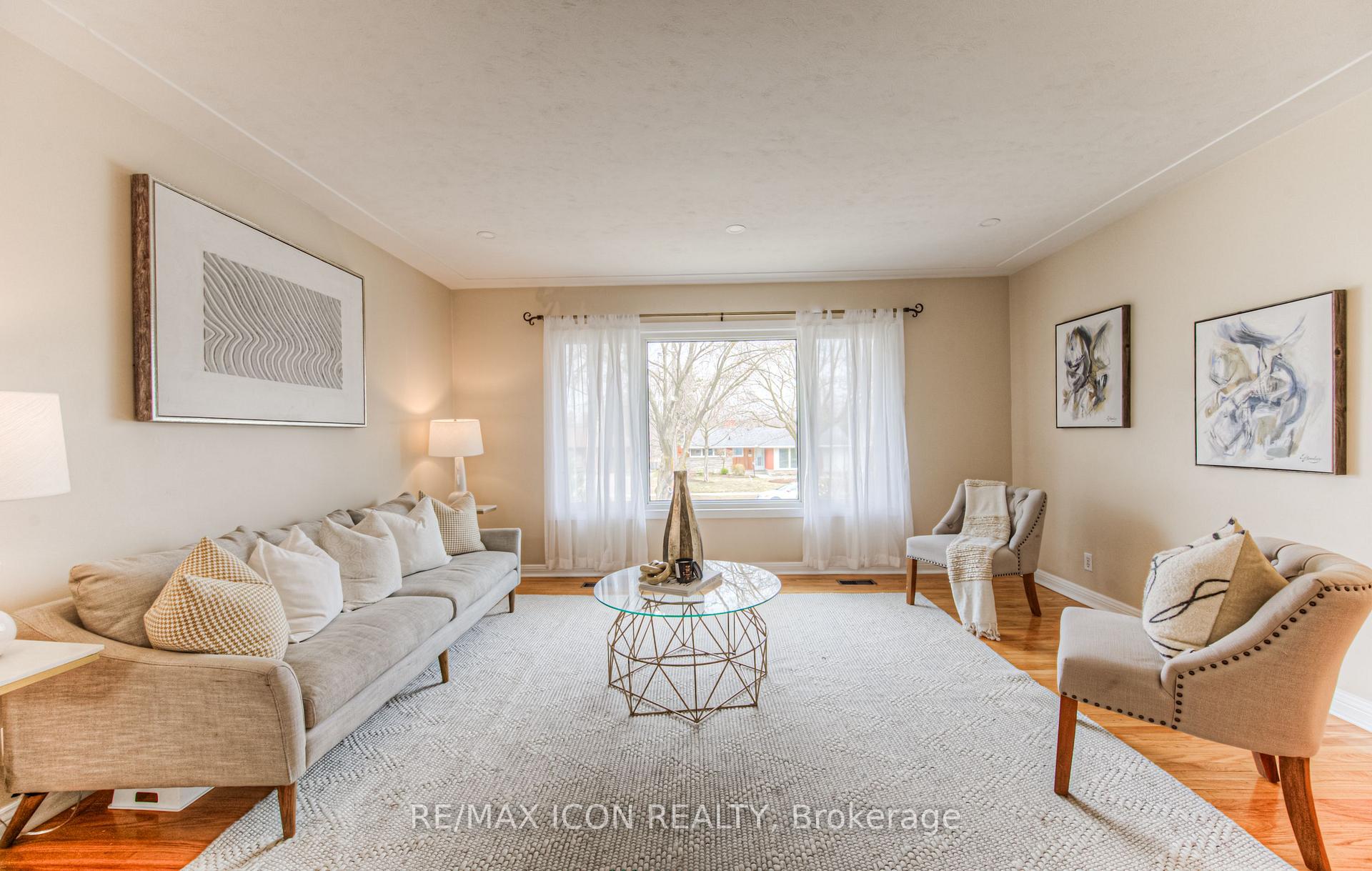 Photo 9 of 211 Lakeside Drive, Kitchener — HOMEH