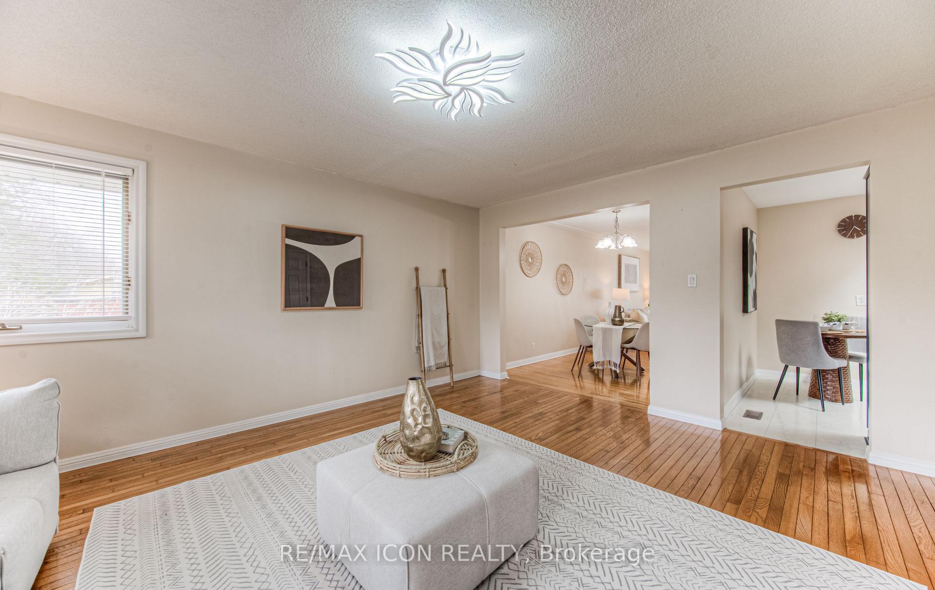 Photo 13 of 211 Lakeside Drive, Kitchener — HOMEH