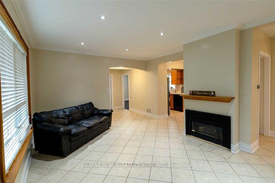 Photo 4 of 27 Hollywood Street N, Hamilton, Ainslie Wood — HOMEH
