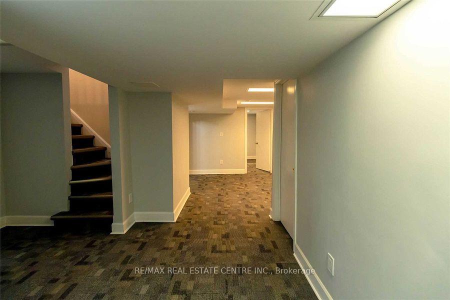 Photo 6 of 27 Hollywood Street N, Hamilton, Ainslie Wood — HOMEH