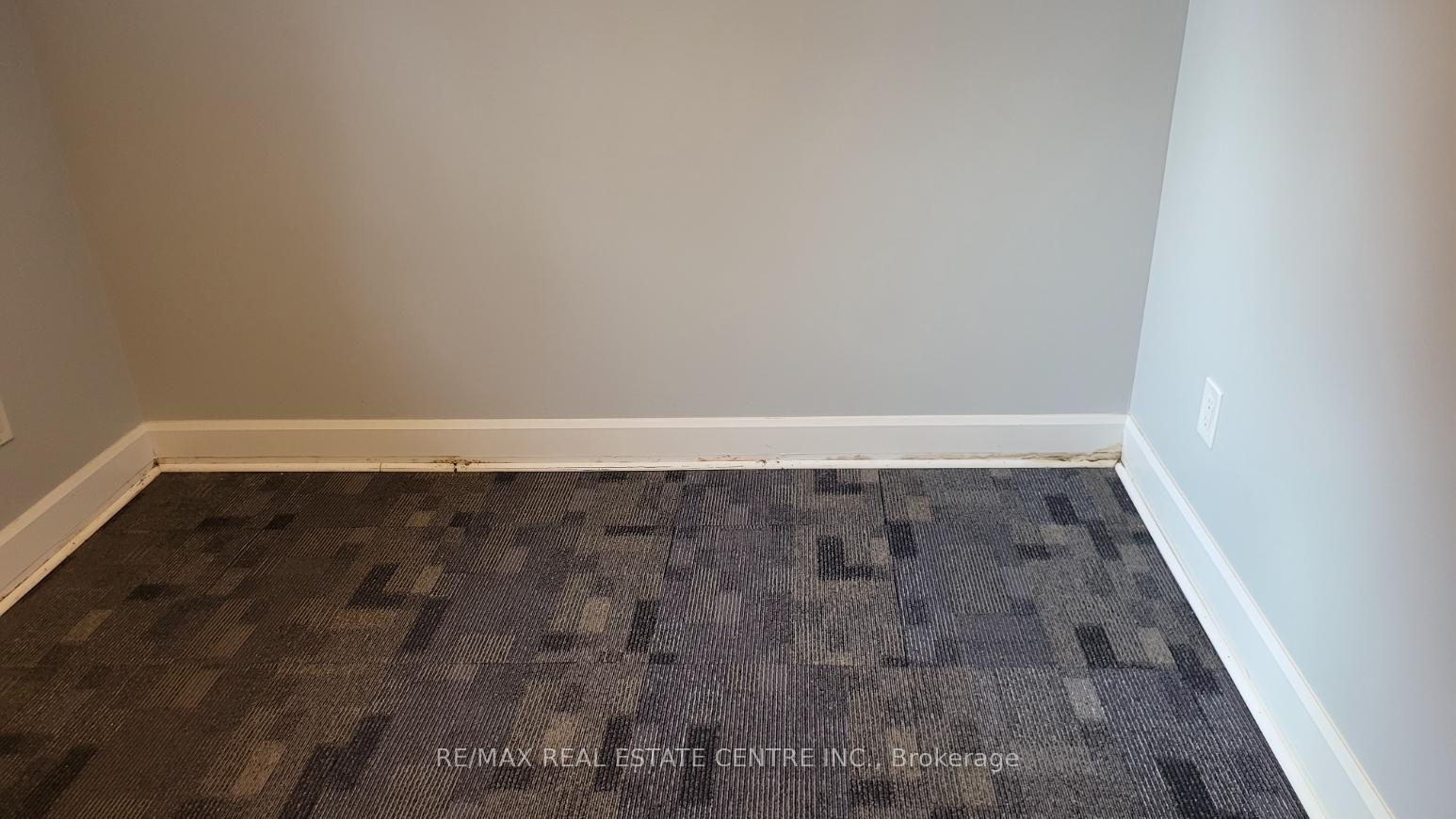 Photo 16 of 27 Hollywood Street N, Hamilton, Ainslie Wood — HOMEH