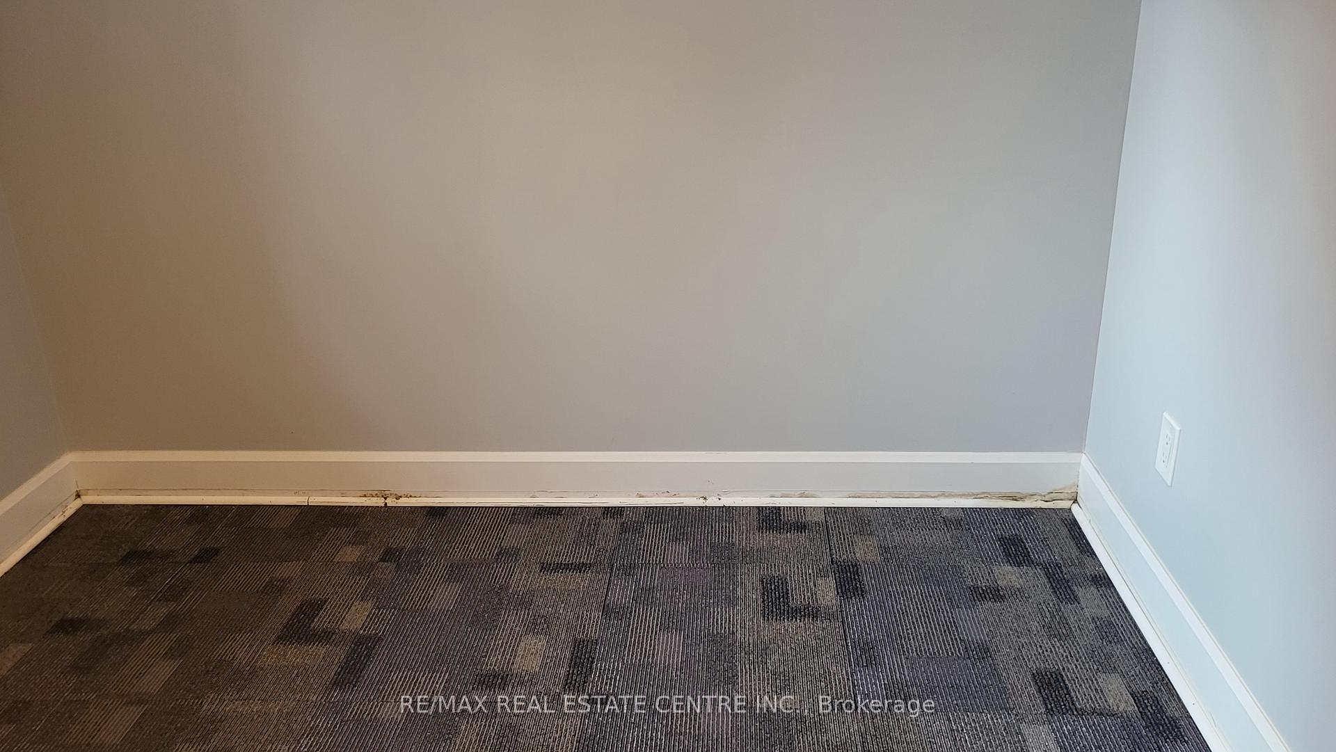 Photo 17 of 27 Hollywood Street N, Hamilton, Ainslie Wood — HOMEH