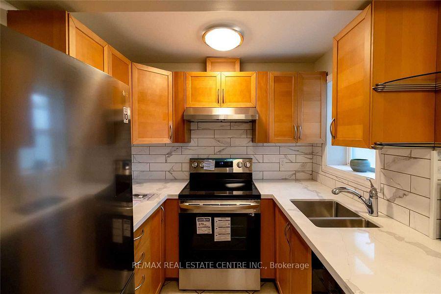 Photo 35 of 27 Hollywood Street N, Hamilton, Ainslie Wood — HOMEH
