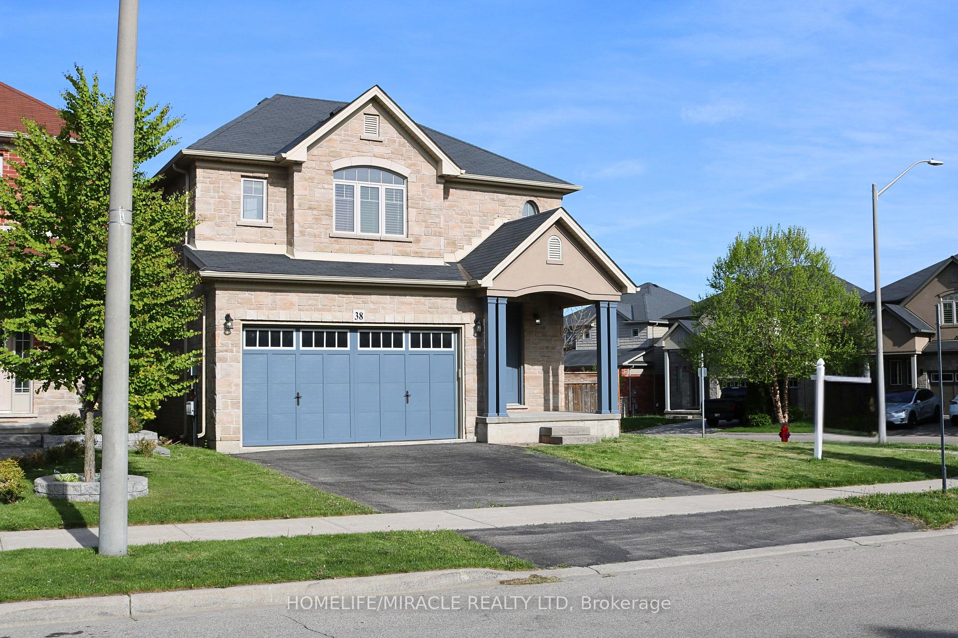 Photo 1 of 38 Sexton Crescent, Hamilton, Ancaster — HOMEH