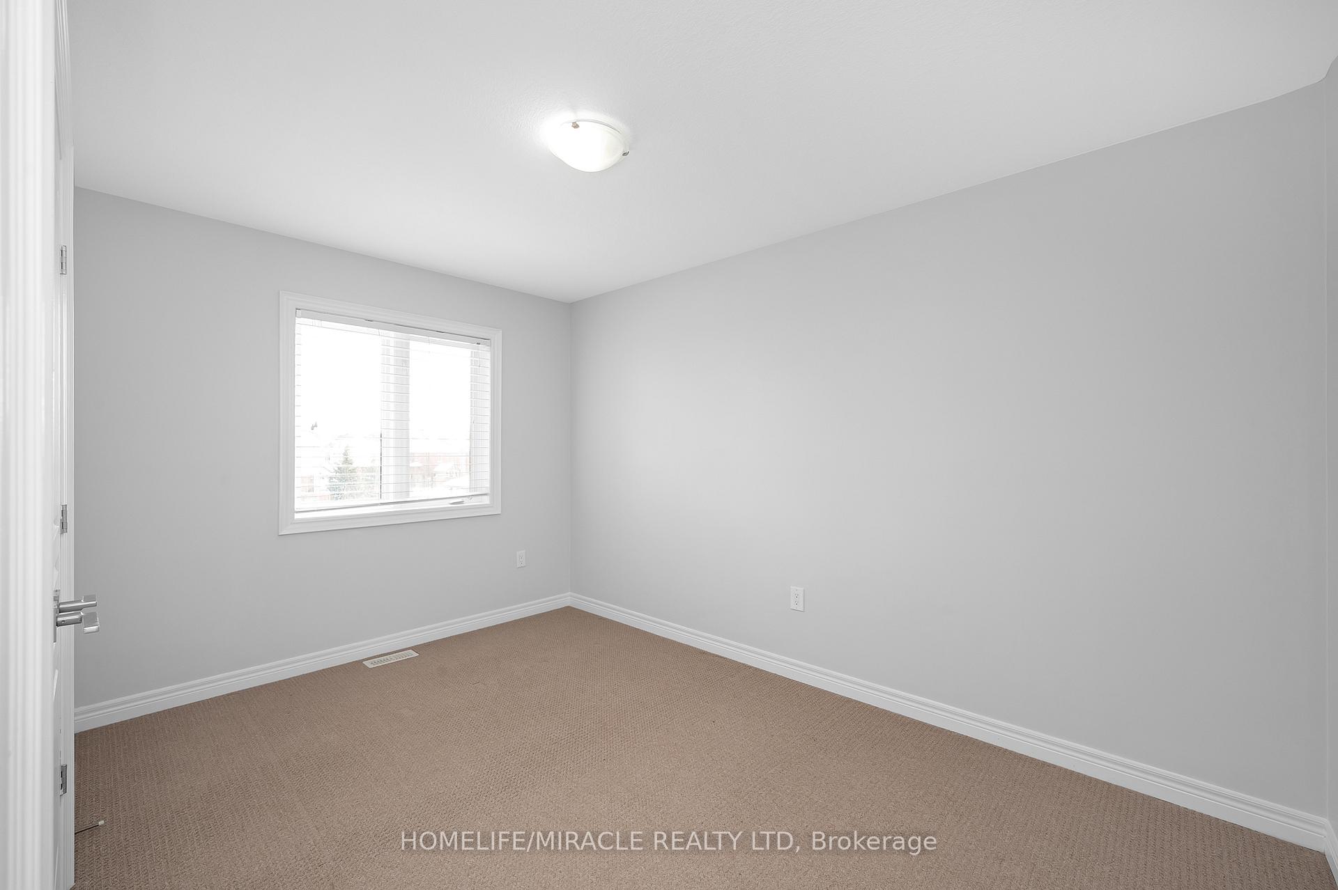 Photo 26 of 38 Sexton Crescent, Hamilton, Ancaster — HOMEH