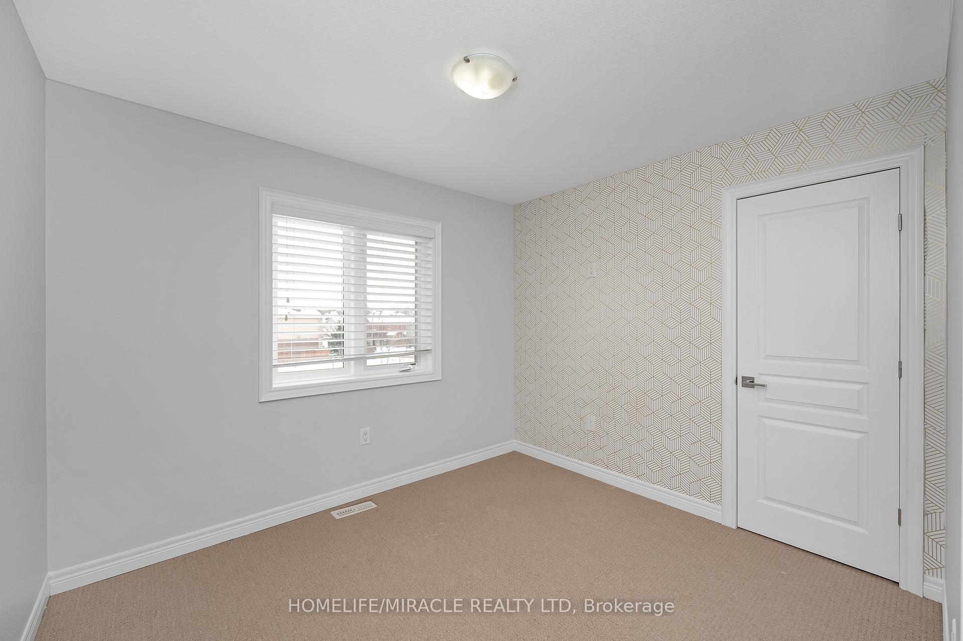 Photo 29 of 38 Sexton Crescent, Hamilton, Ancaster — HOMEH