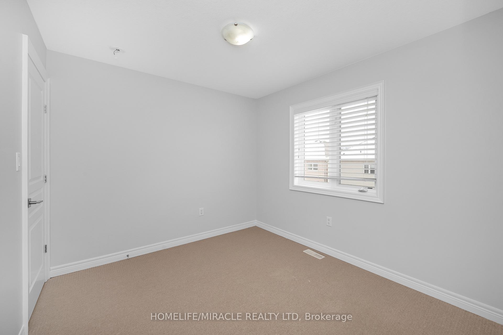 Photo 30 of 38 Sexton Crescent, Hamilton, Ancaster — HOMEH