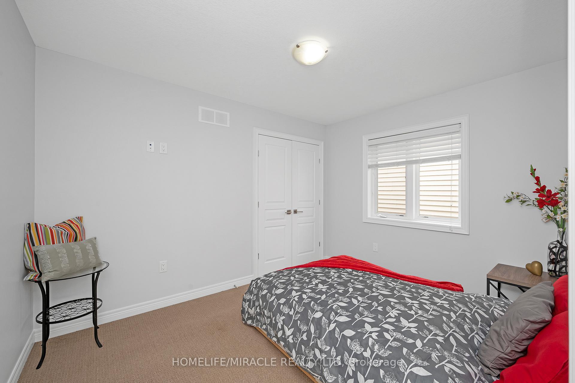 Photo 31 of 38 Sexton Crescent, Hamilton, Ancaster — HOMEH
