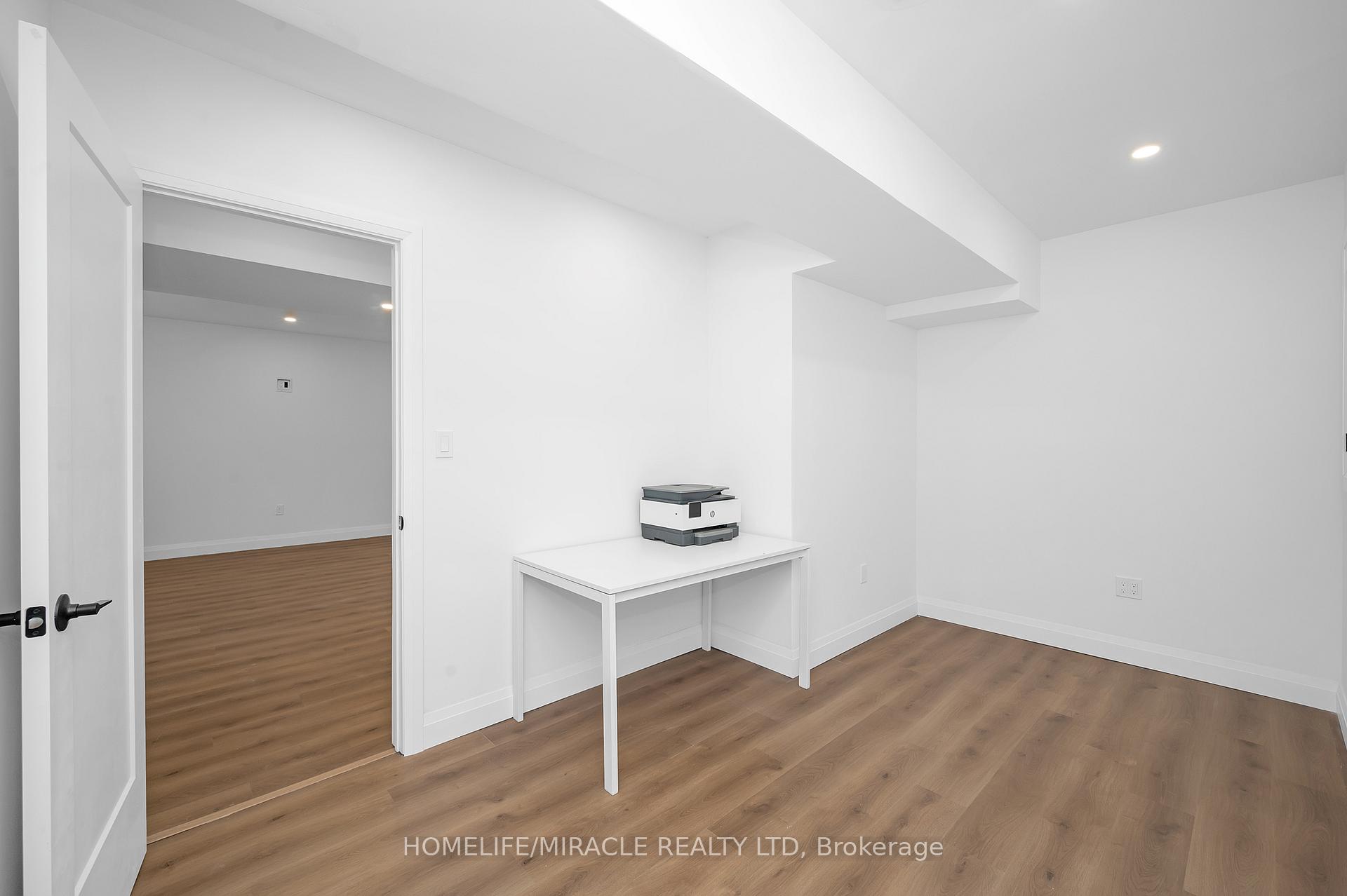 Photo 39 of 38 Sexton Crescent, Hamilton, Ancaster — HOMEH