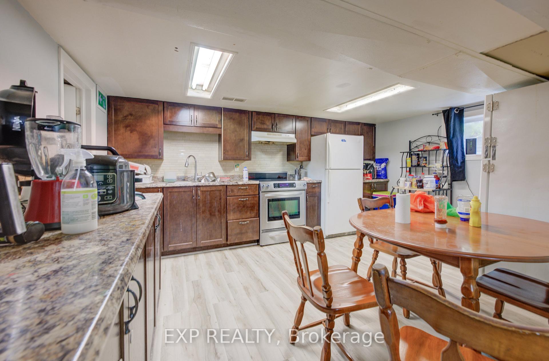 Photo 2 of 324 Maple Avenue, Kitchener, Northward — HOMEH