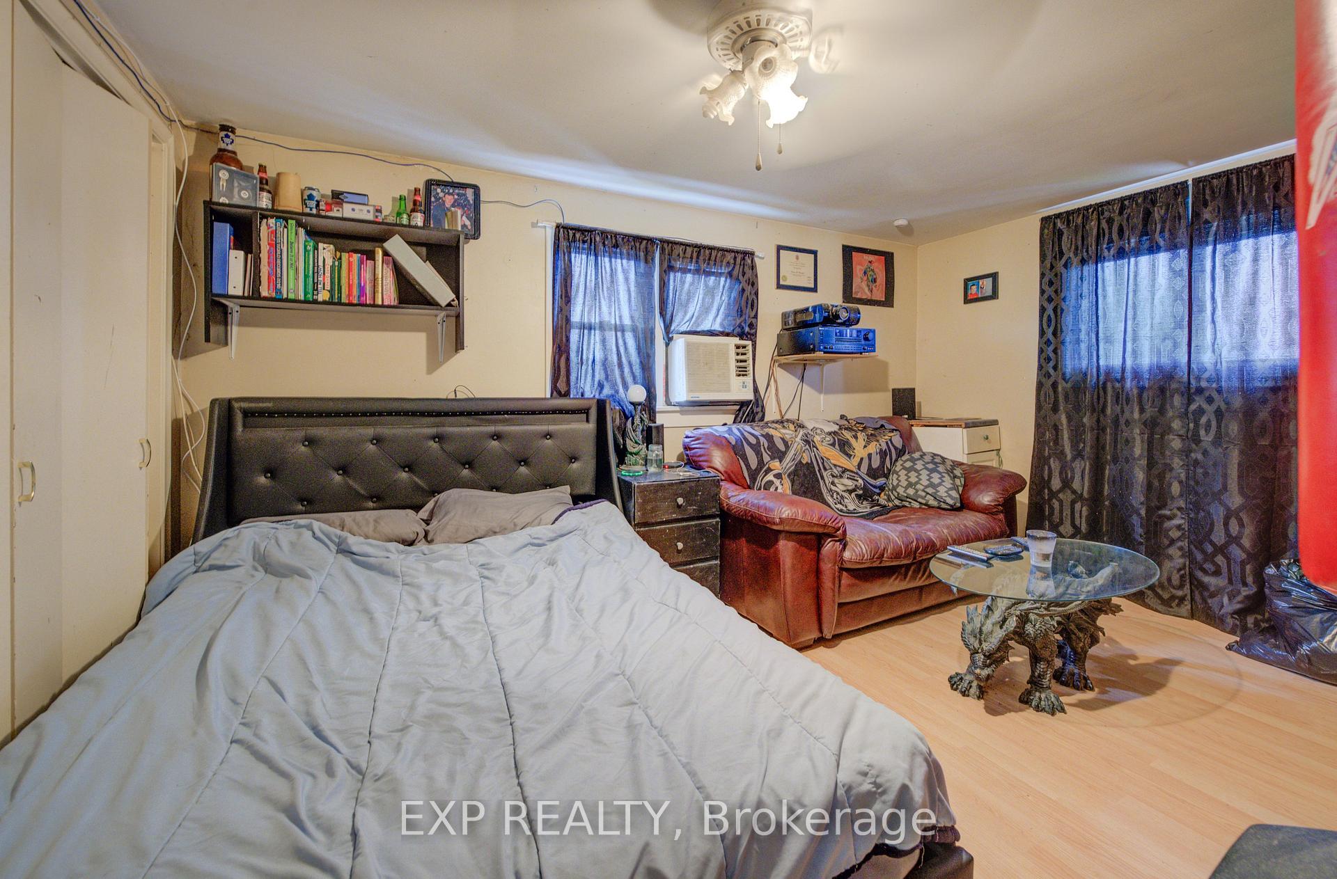 Photo 8 of 324 Maple Avenue, Kitchener, Northward — HOMEH