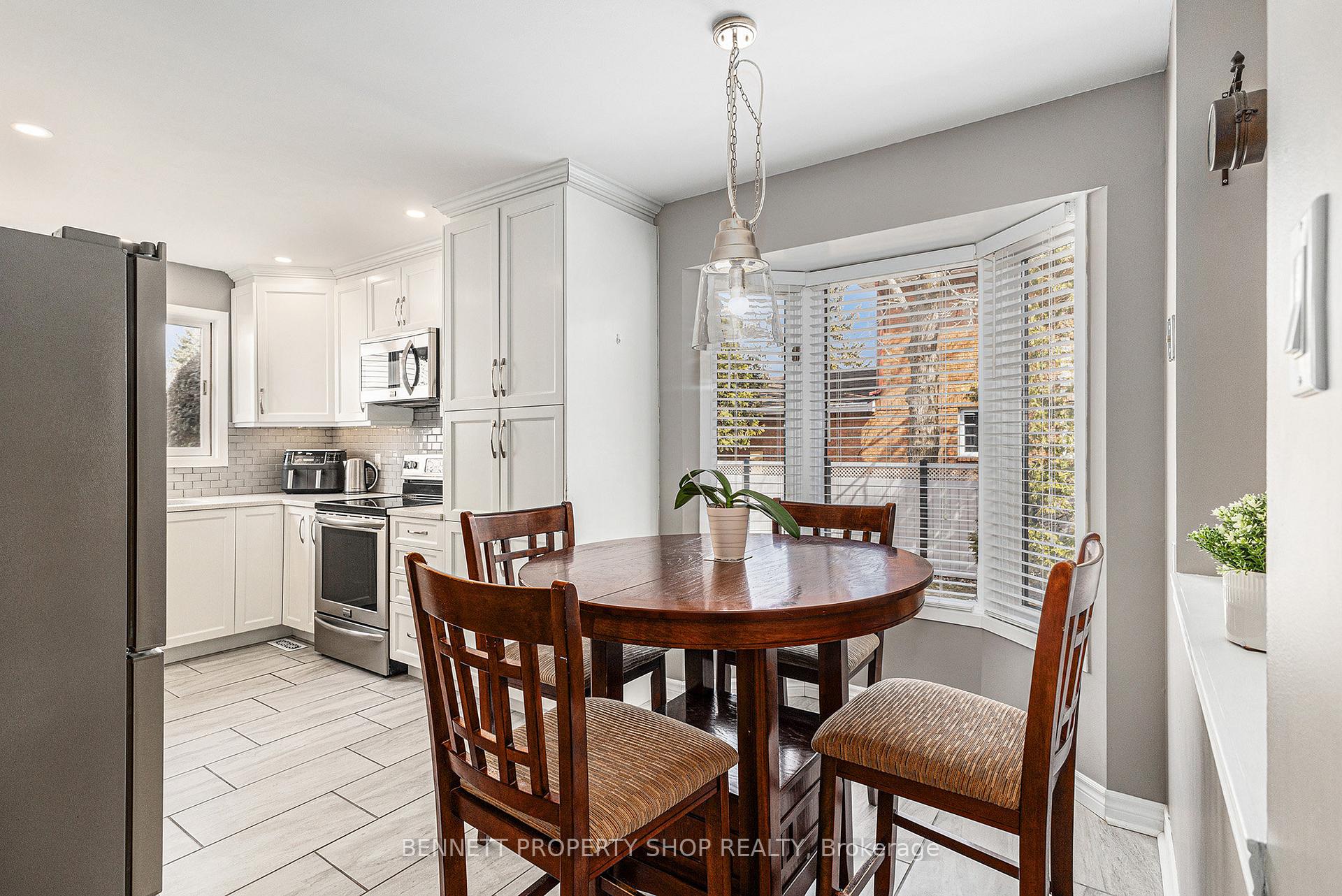 Photo 7 of 71 Hewitt Way, Ottawa, Kanata - Katimavik — HOMEH