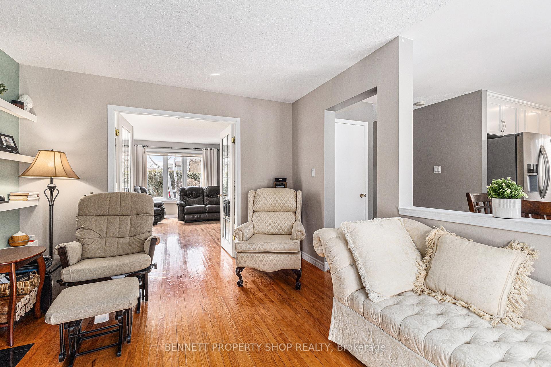 Photo 11 of 71 Hewitt Way, Ottawa, Kanata - Katimavik — HOMEH