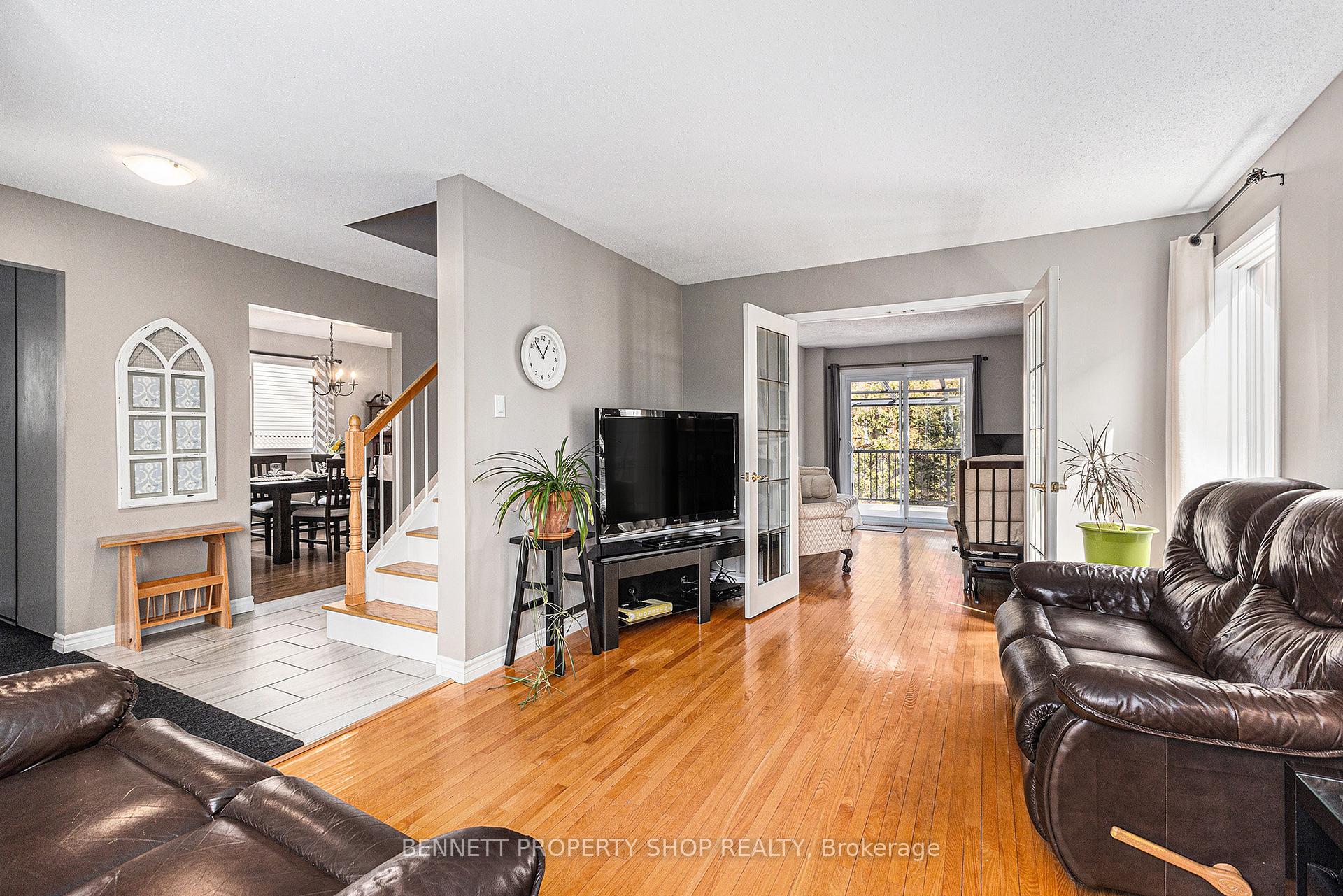 Photo 15 of 71 Hewitt Way, Ottawa, Kanata - Katimavik — HOMEH