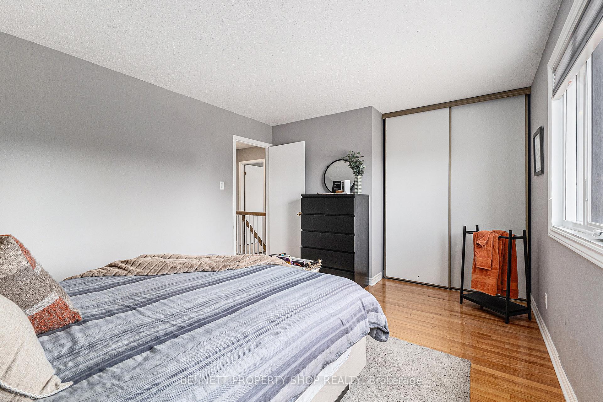 Photo 19 of 71 Hewitt Way, Ottawa, Kanata - Katimavik — HOMEH
