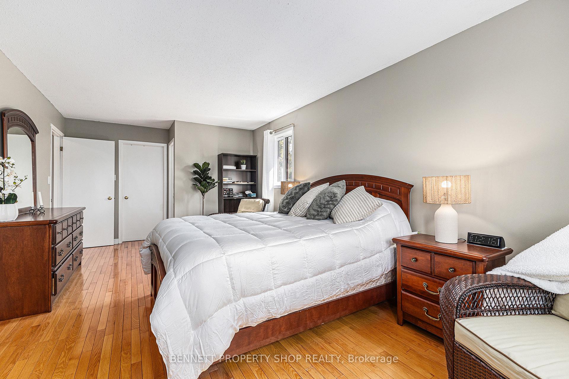 Photo 23 of 71 Hewitt Way, Ottawa, Kanata - Katimavik — HOMEH