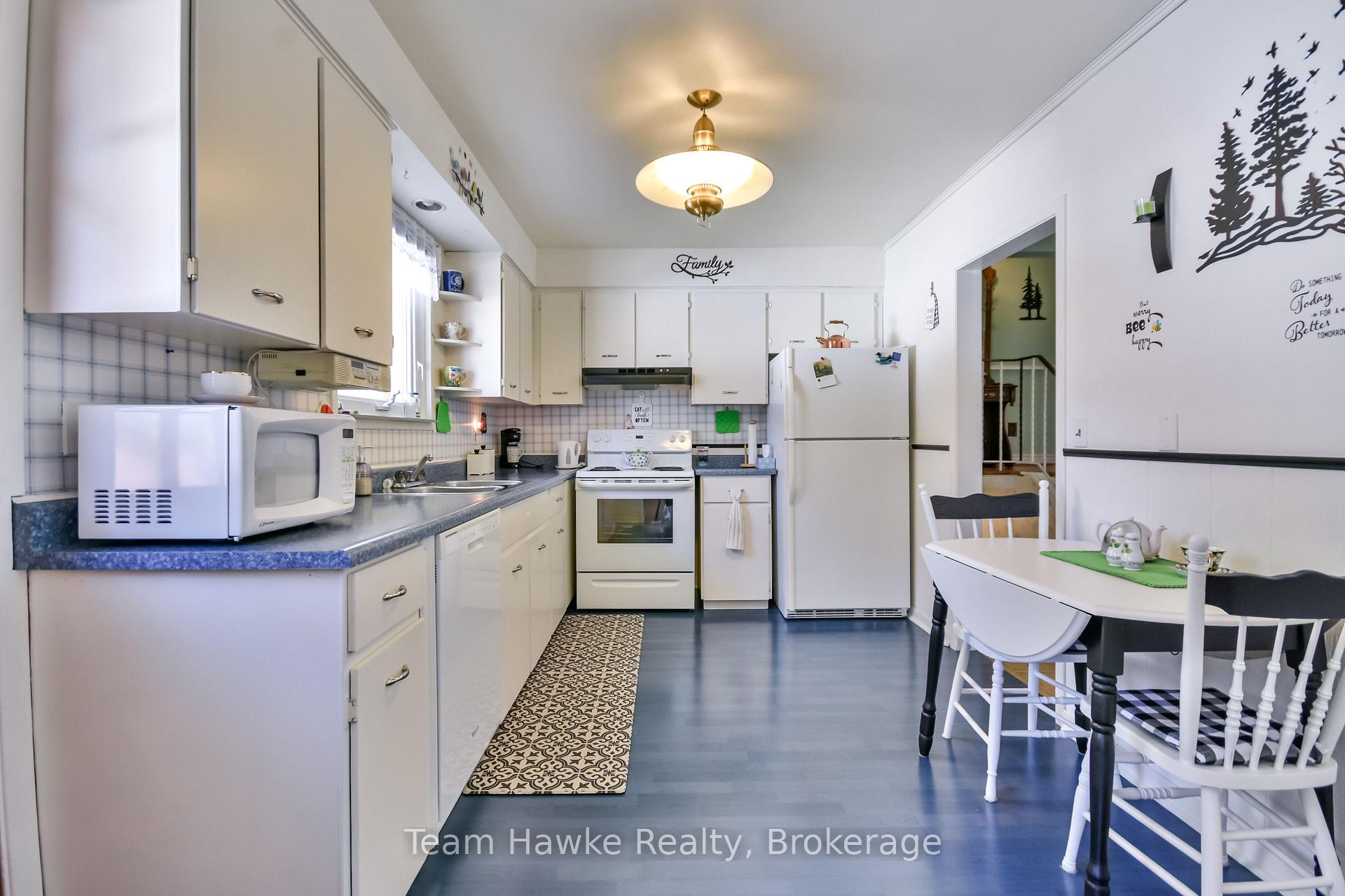 Photo 13 of 569 Manly Street, Midland — HOMEH