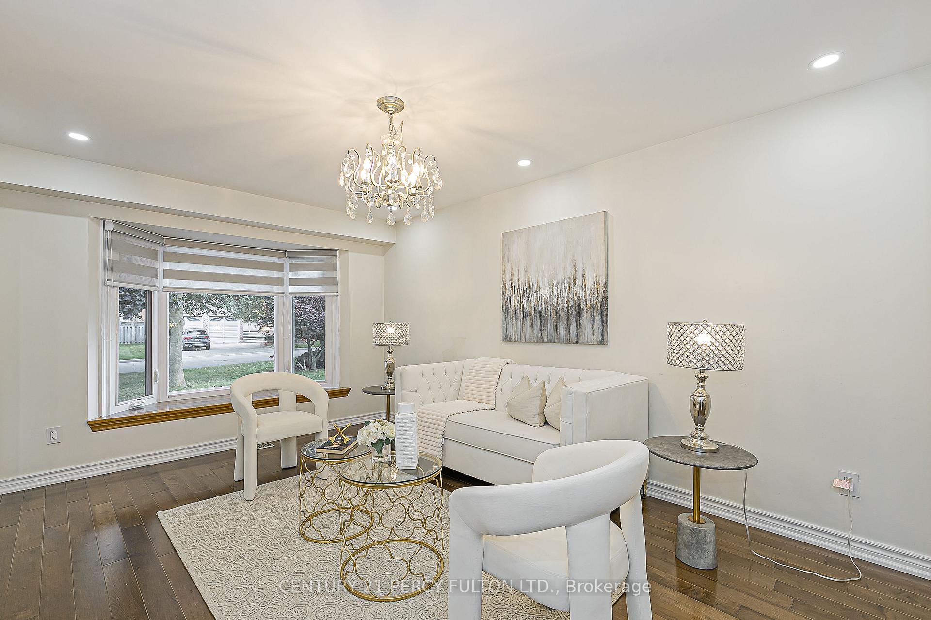 Photo 5 of 85 Havagal Crescent, Markham, Markville — HOMEH