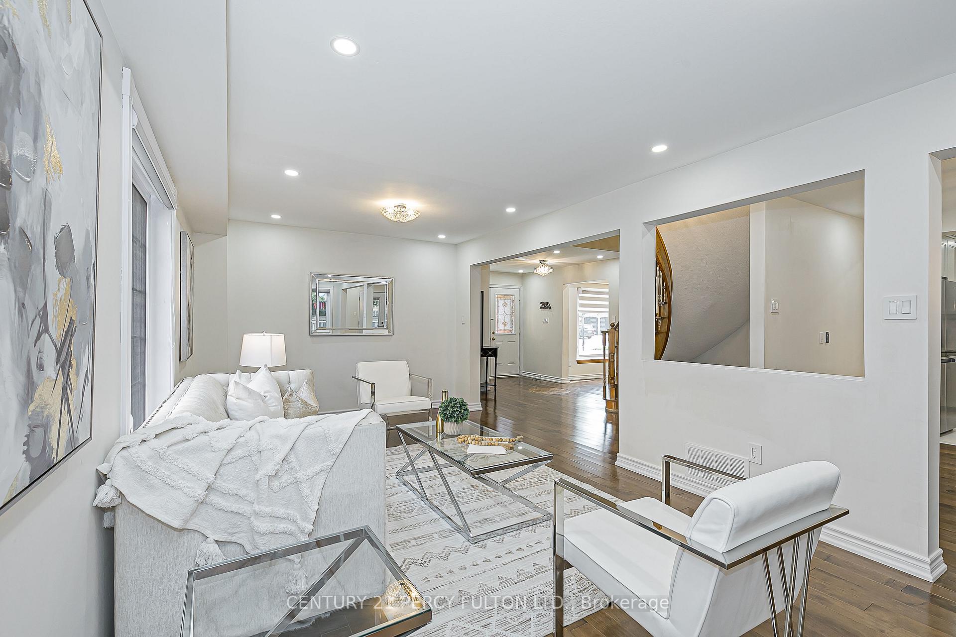Photo 8 of 85 Havagal Crescent, Markham, Markville — HOMEH