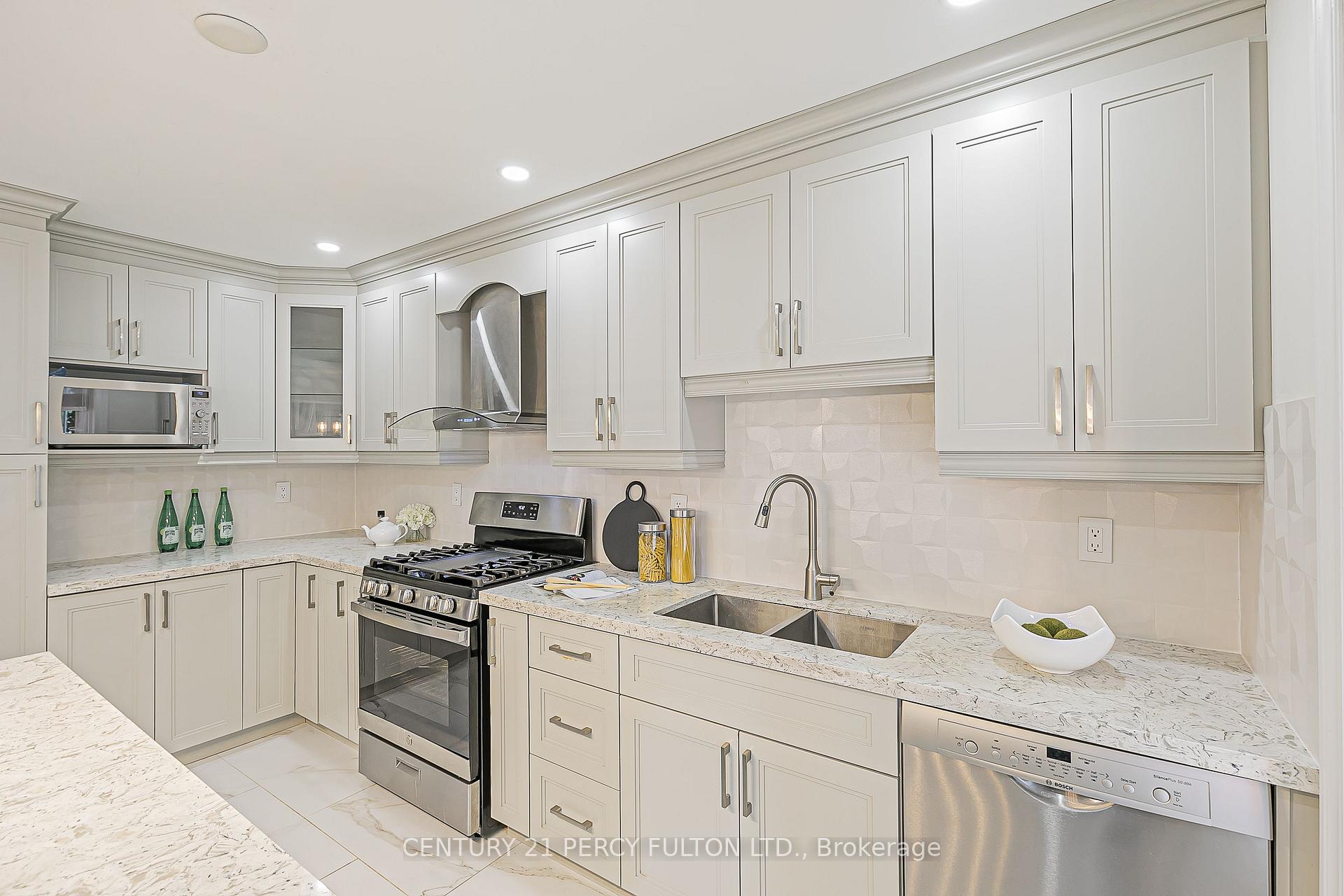 Photo 13 of 85 Havagal Crescent, Markham, Markville — HOMEH