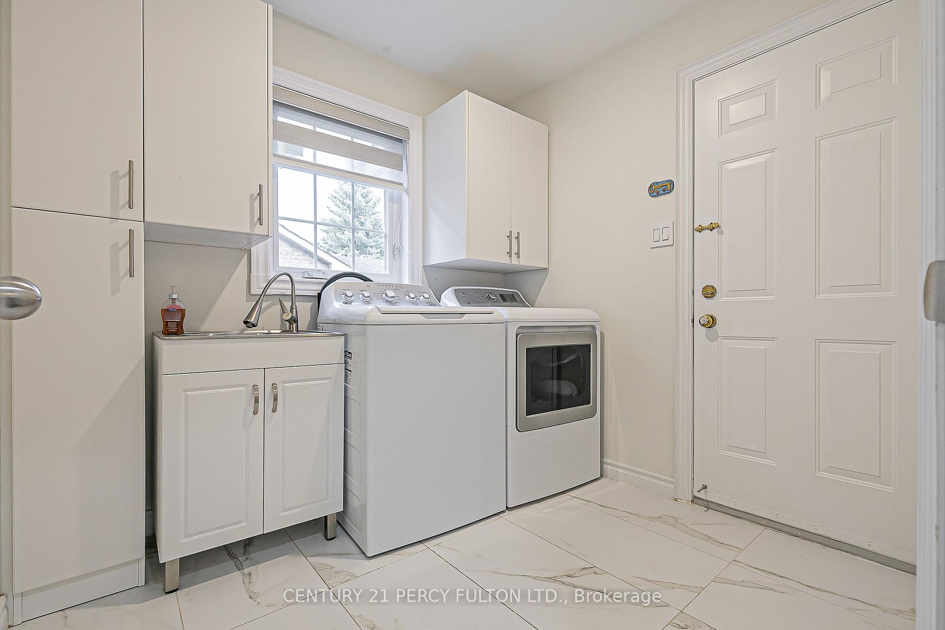 Photo 16 of 85 Havagal Crescent, Markham, Markville — HOMEH