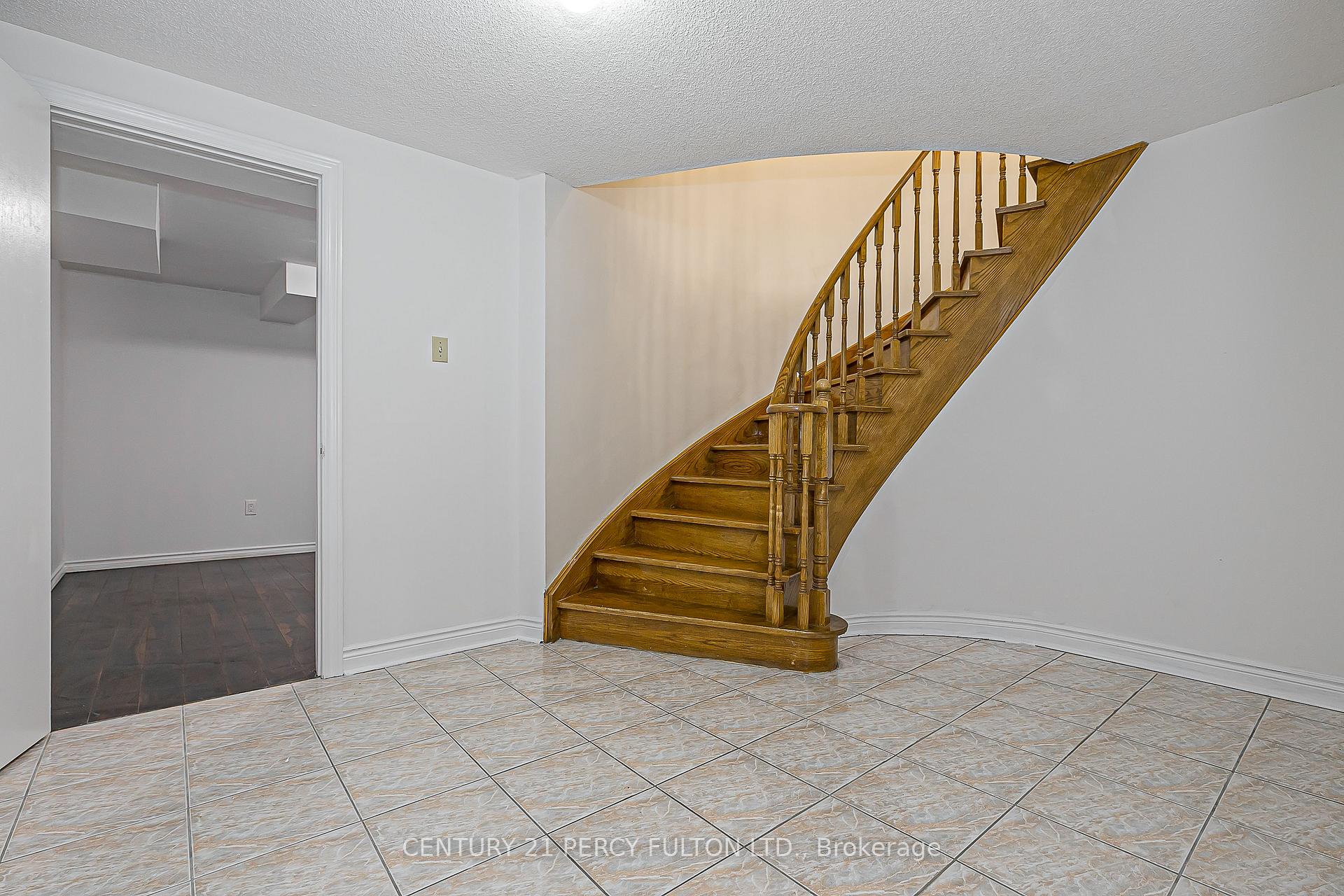 Photo 31 of 85 Havagal Crescent, Markham, Markville — HOMEH