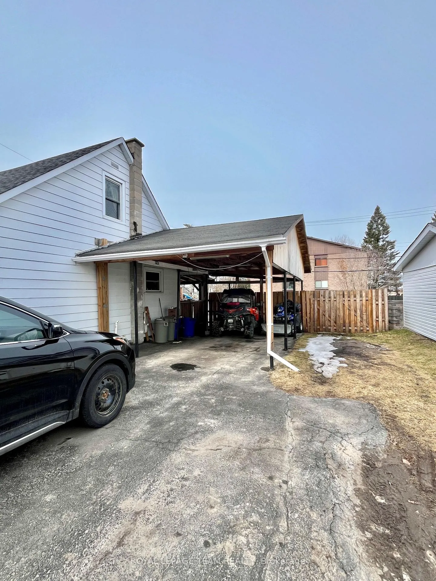 Photo 2 of 260 Jordan Avenue, Renfrew — HOMEH