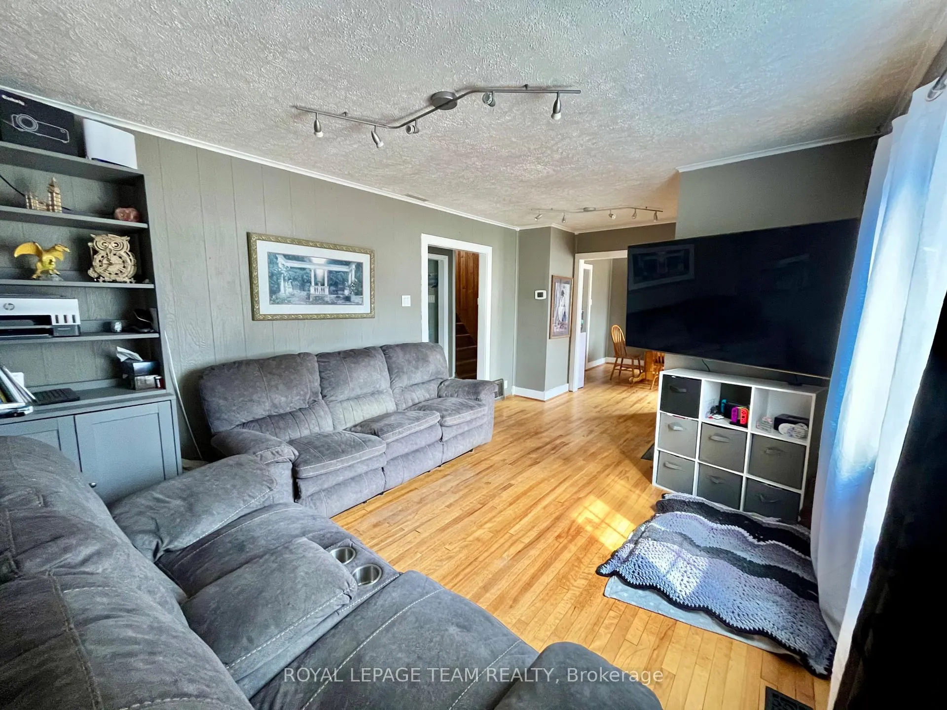 Photo 3 of 260 Jordan Avenue, Renfrew — HOMEH