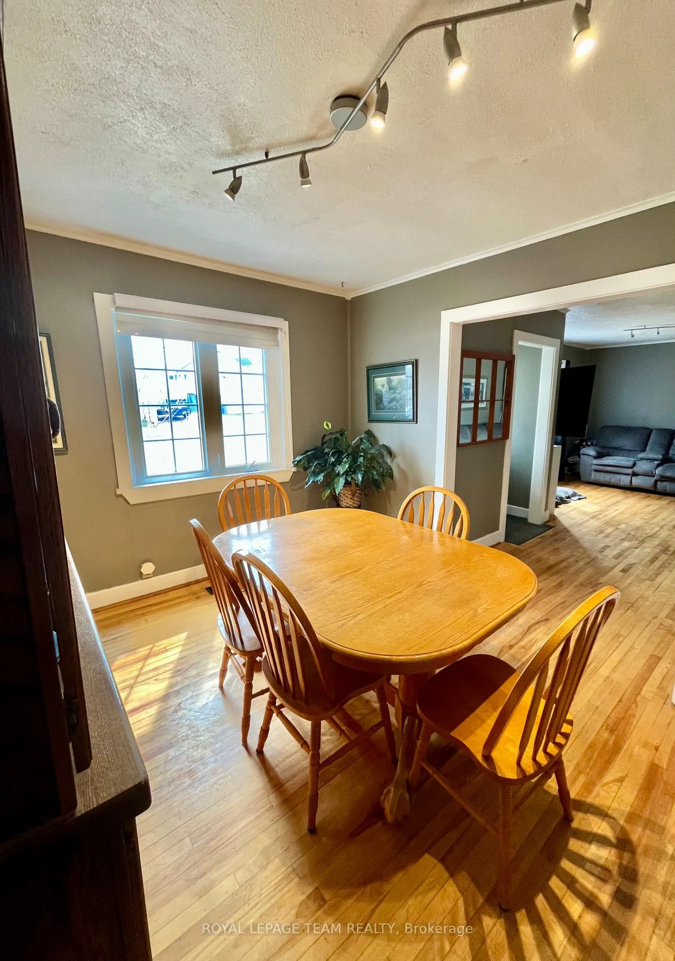 Photo 8 of 260 Jordan Avenue, Renfrew — HOMEH