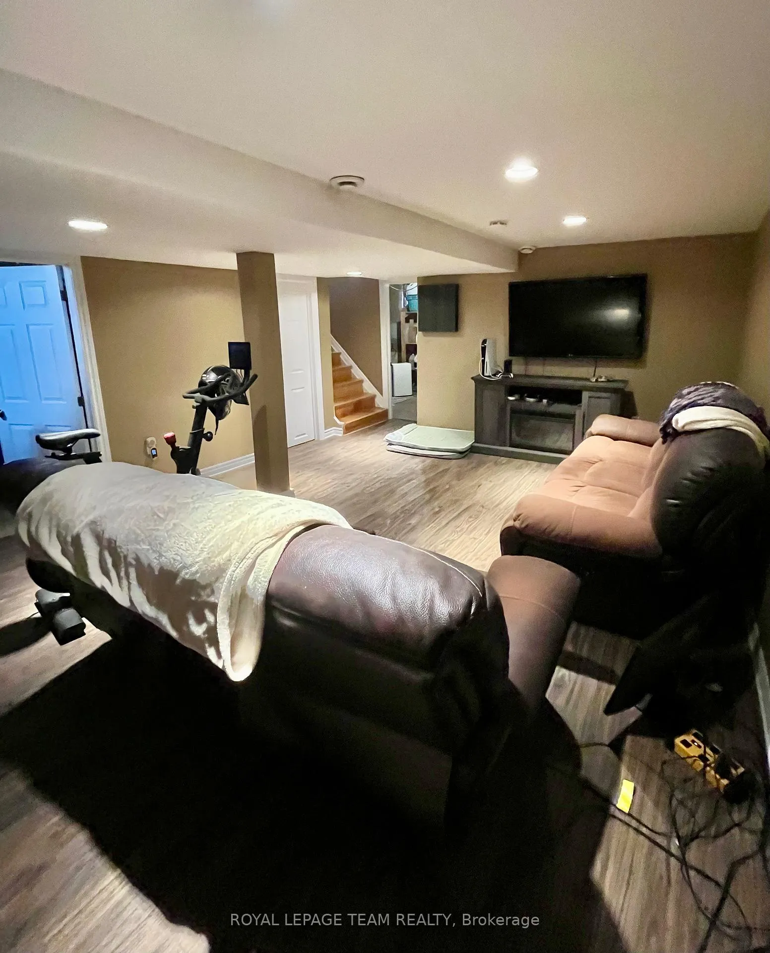 Photo 23 of 260 Jordan Avenue, Renfrew — HOMEH