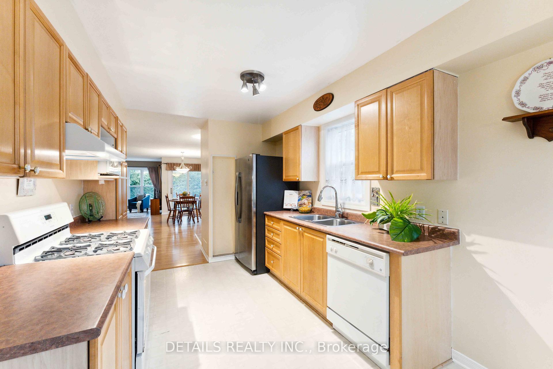 Photo 14 of 162 Goldridge Drive, Ottawa, Kanata - Kanata Lakes/Heritage Hills — HOMEH