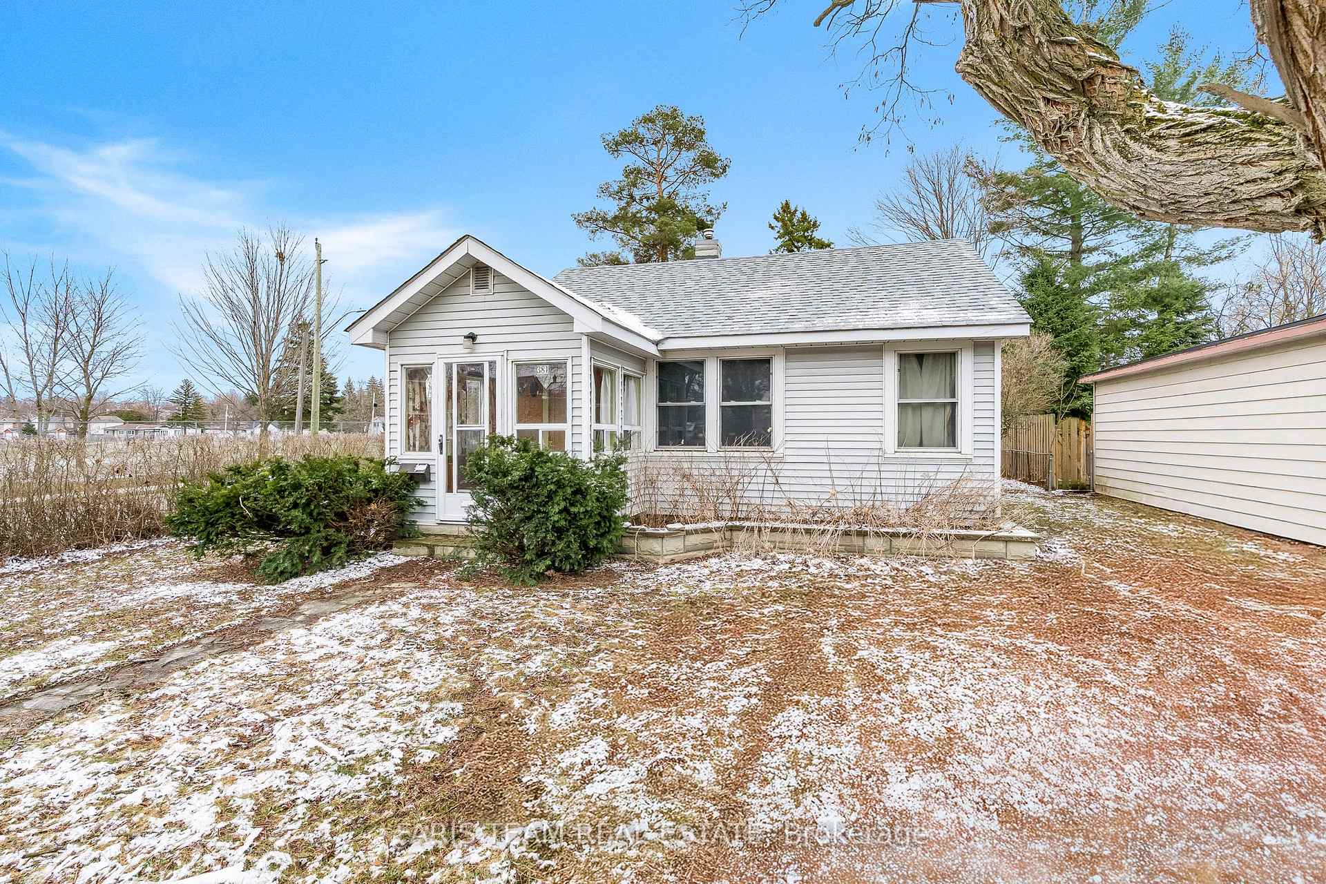 Photo 2 of 381 Hannah Street, Midland — HOMEH