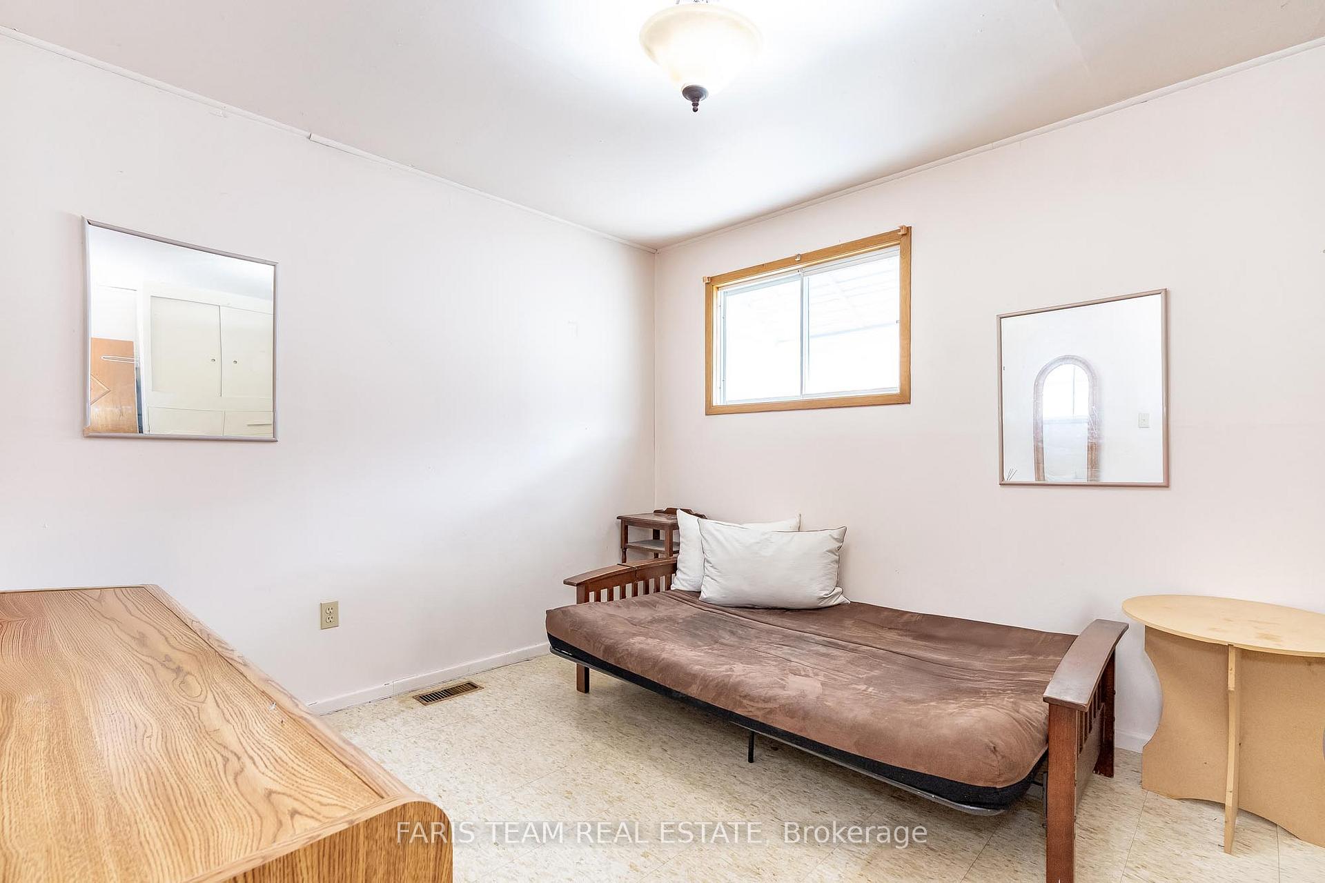 Photo 10 of 381 Hannah Street, Midland — HOMEH