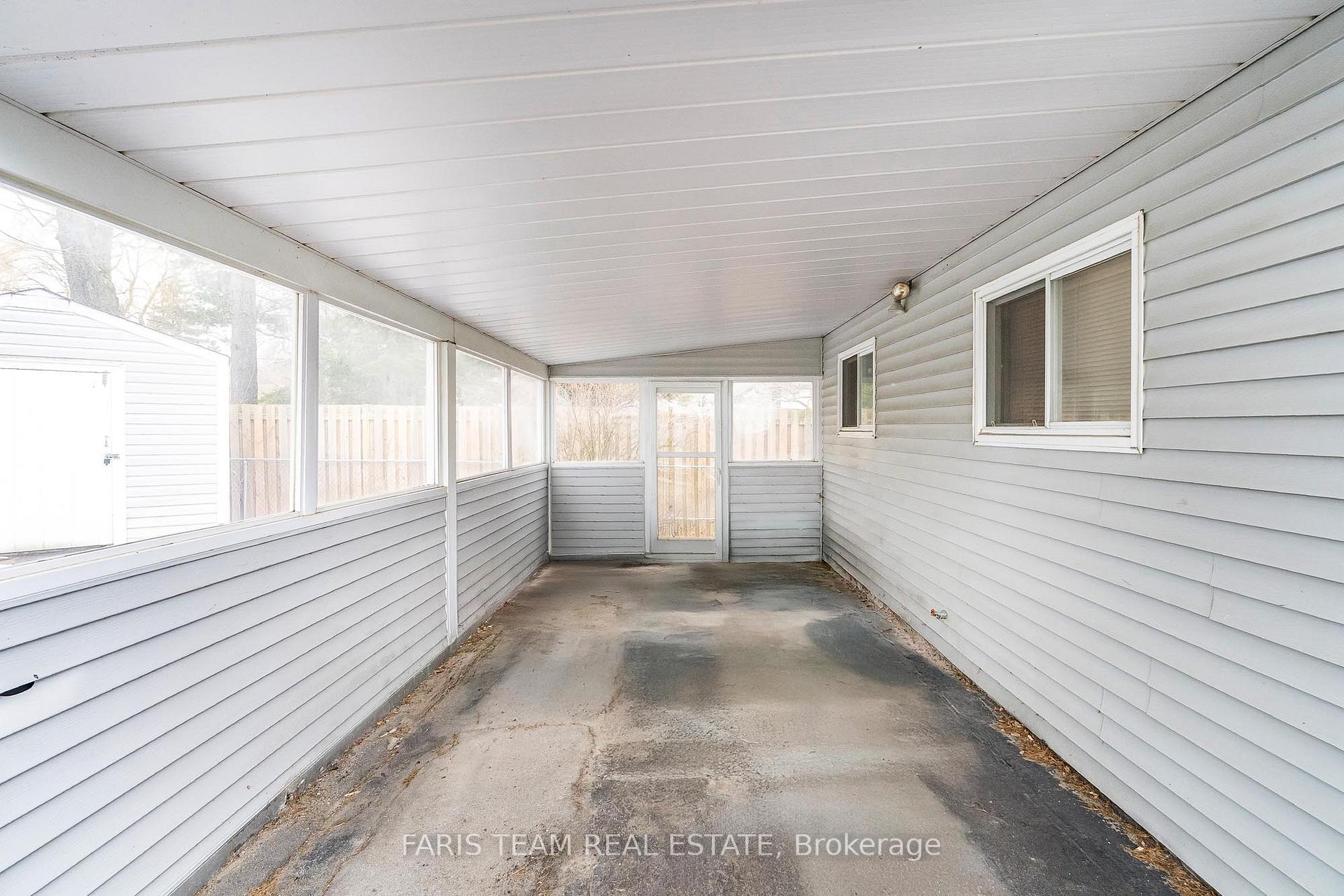 Photo 14 of 381 Hannah Street, Midland — HOMEH