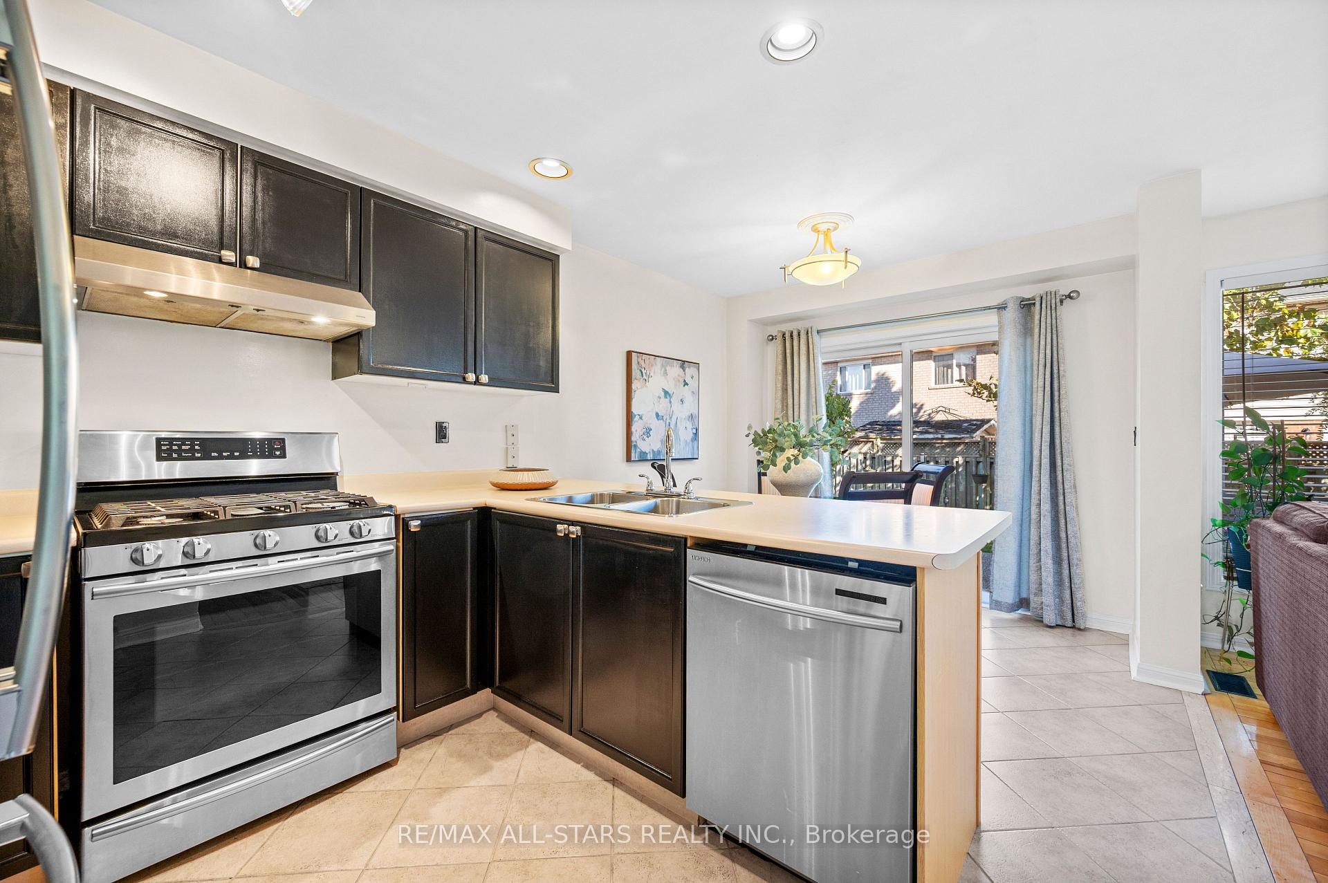 Photo 12 of 1549 Evans Terrace, Milton, Clarke — HOMEH