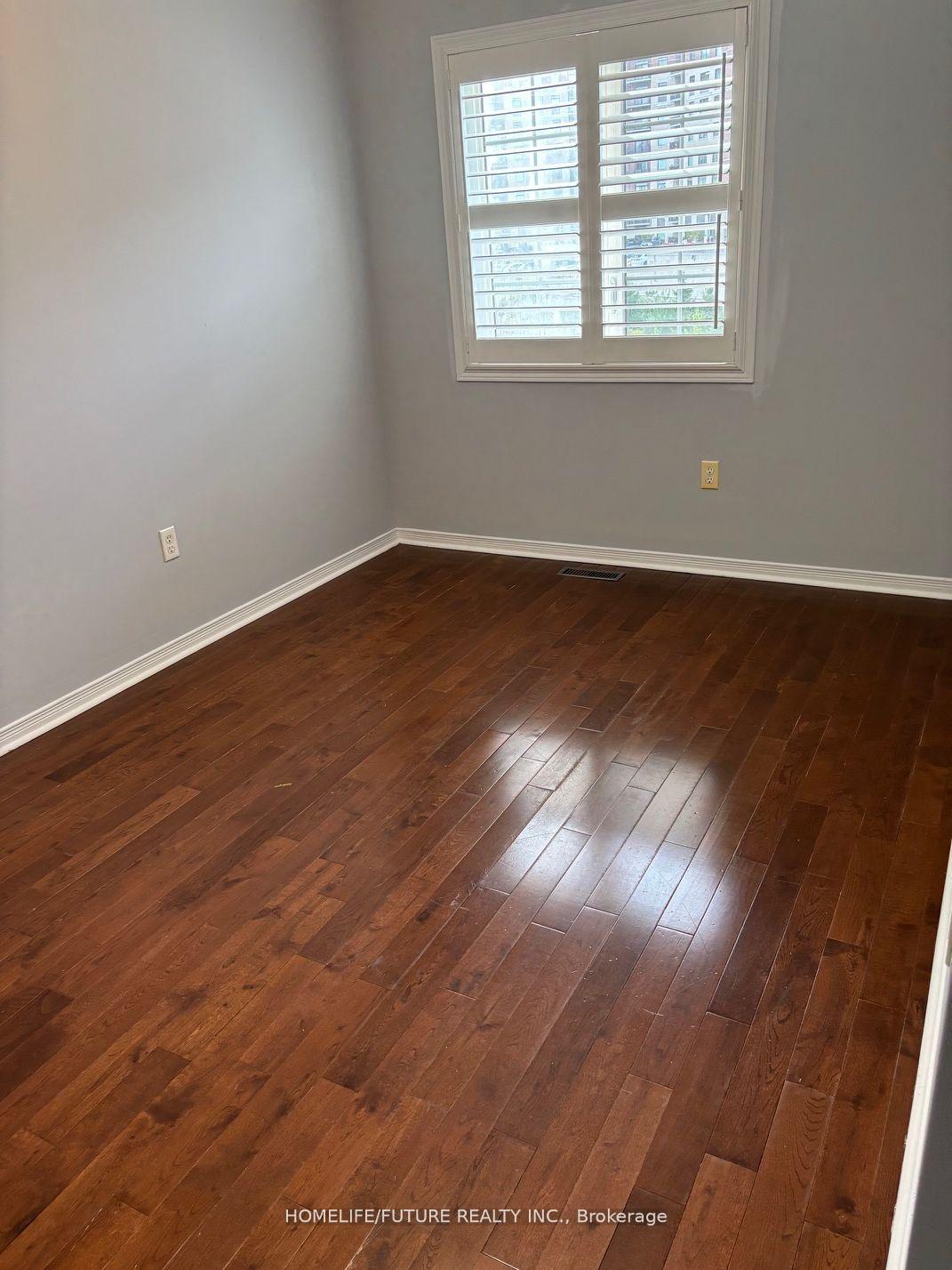 Photo 4 of 48 Lahore Crescent, Markham, Cedarwood — HOMEH