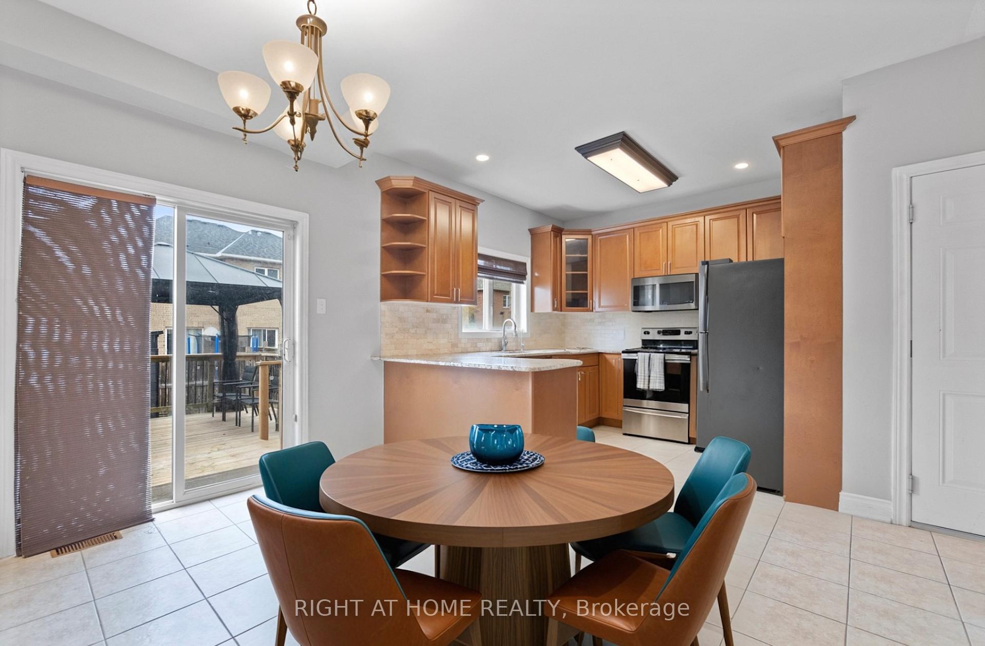 Photo 10 of 20 Sedgebrook Avenue, Hamilton, Winona Park — HOMEH
