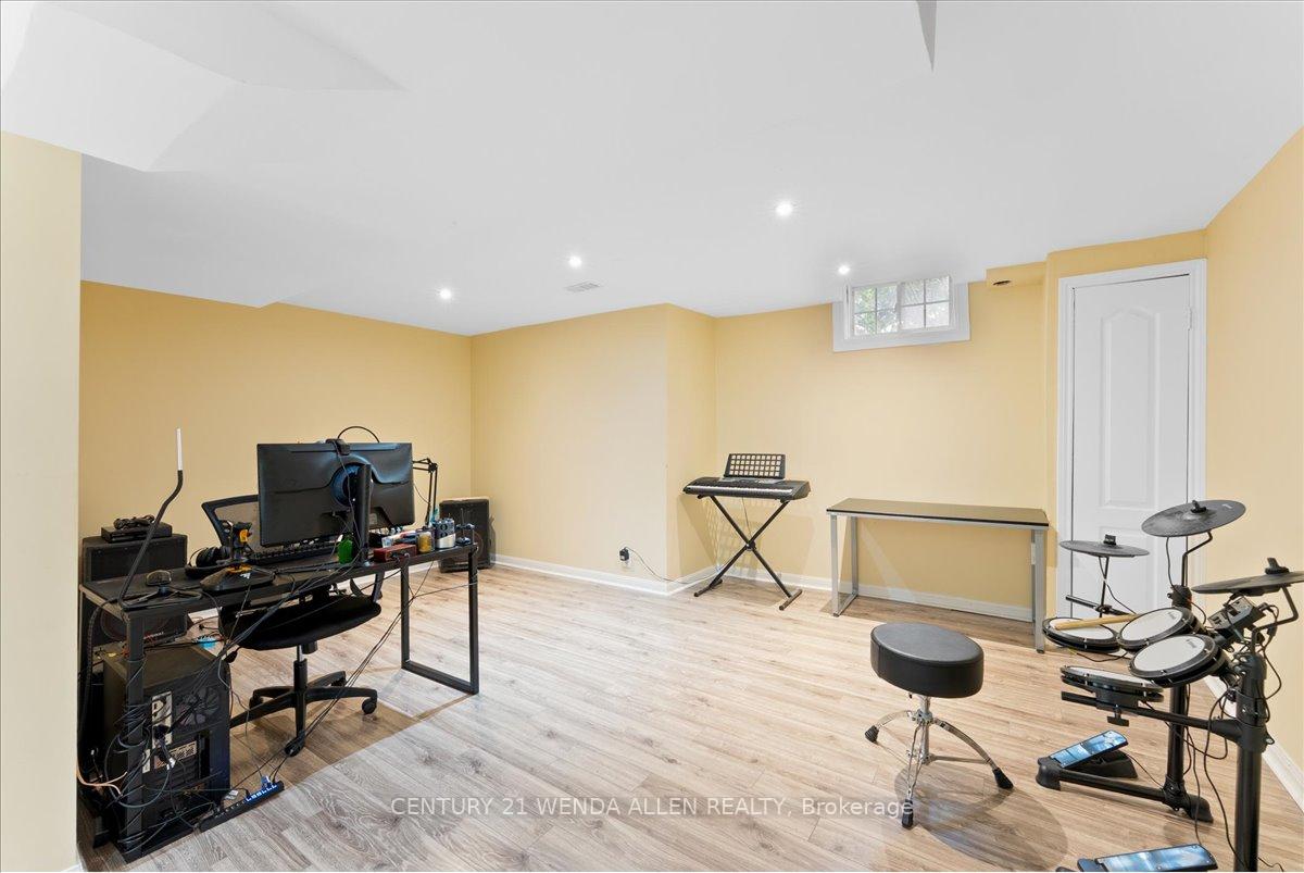 Photo 31 of 1 Ayhart Street, Markham, Wismer — HOMEH