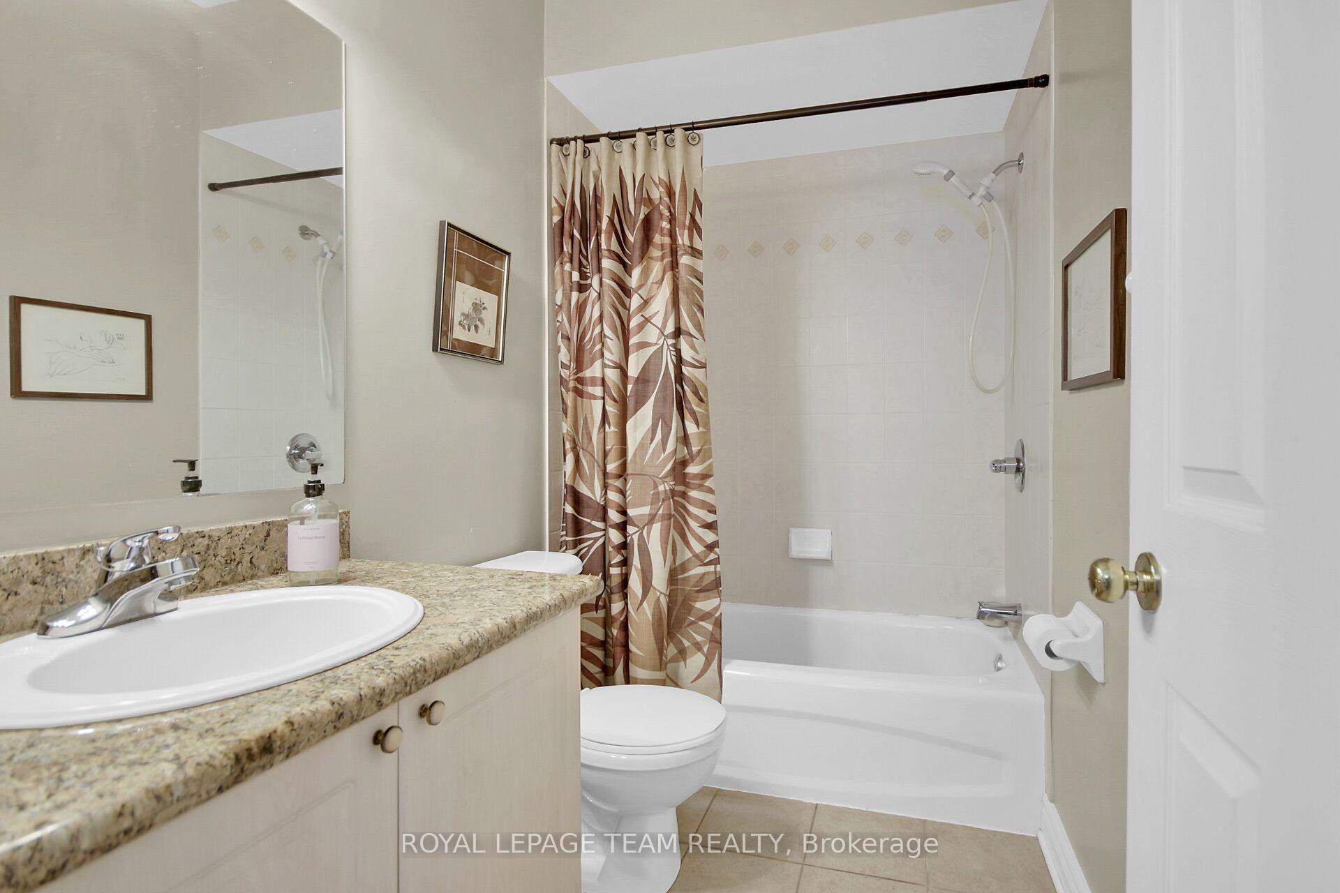 Photo 22 of 32 Castle Glen Crescent, Ottawa, Kanata - Glencairn/Hazeldean — HOMEH