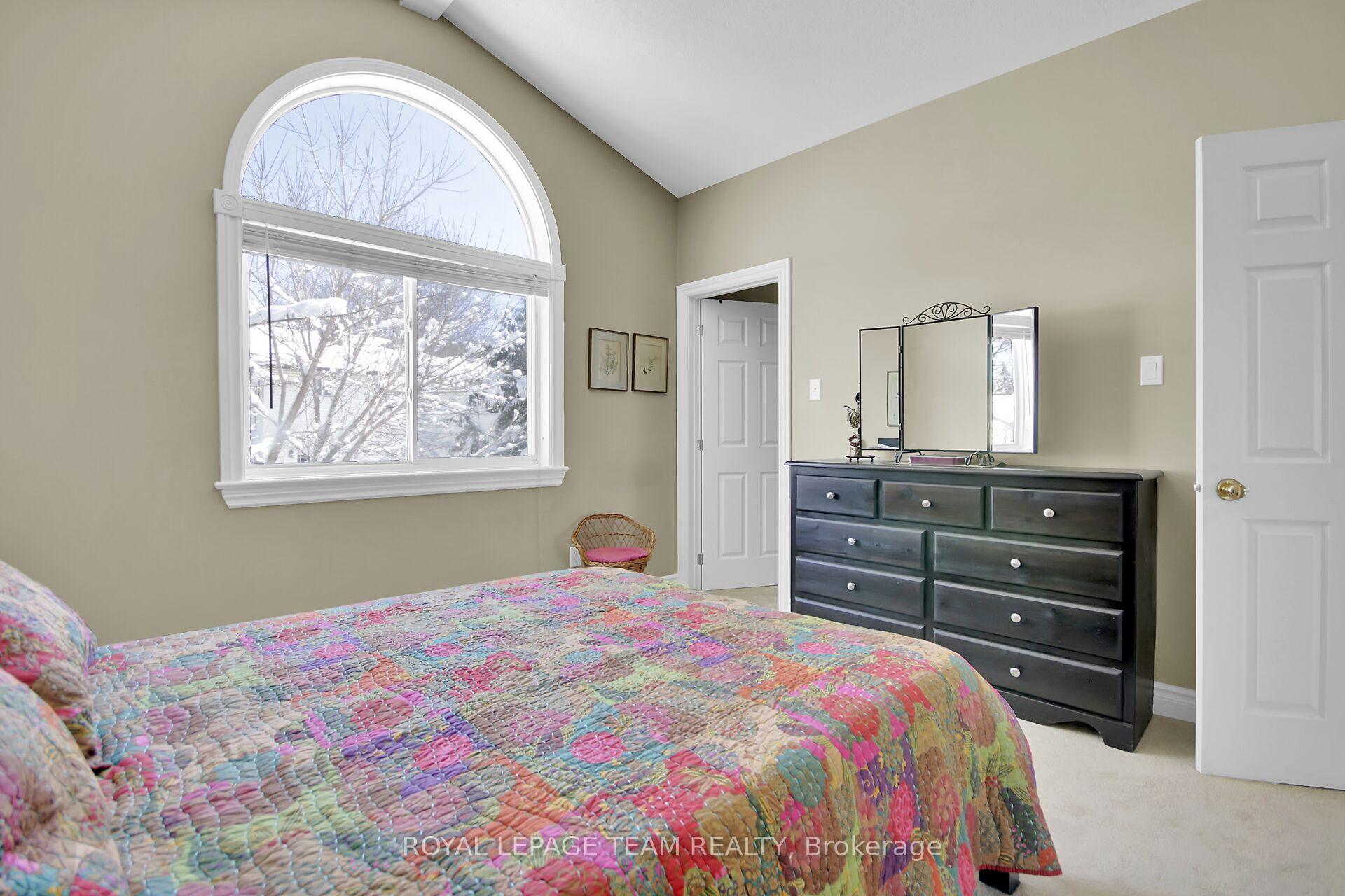Photo 26 of 32 Castle Glen Crescent, Ottawa, Kanata - Glencairn/Hazeldean — HOMEH