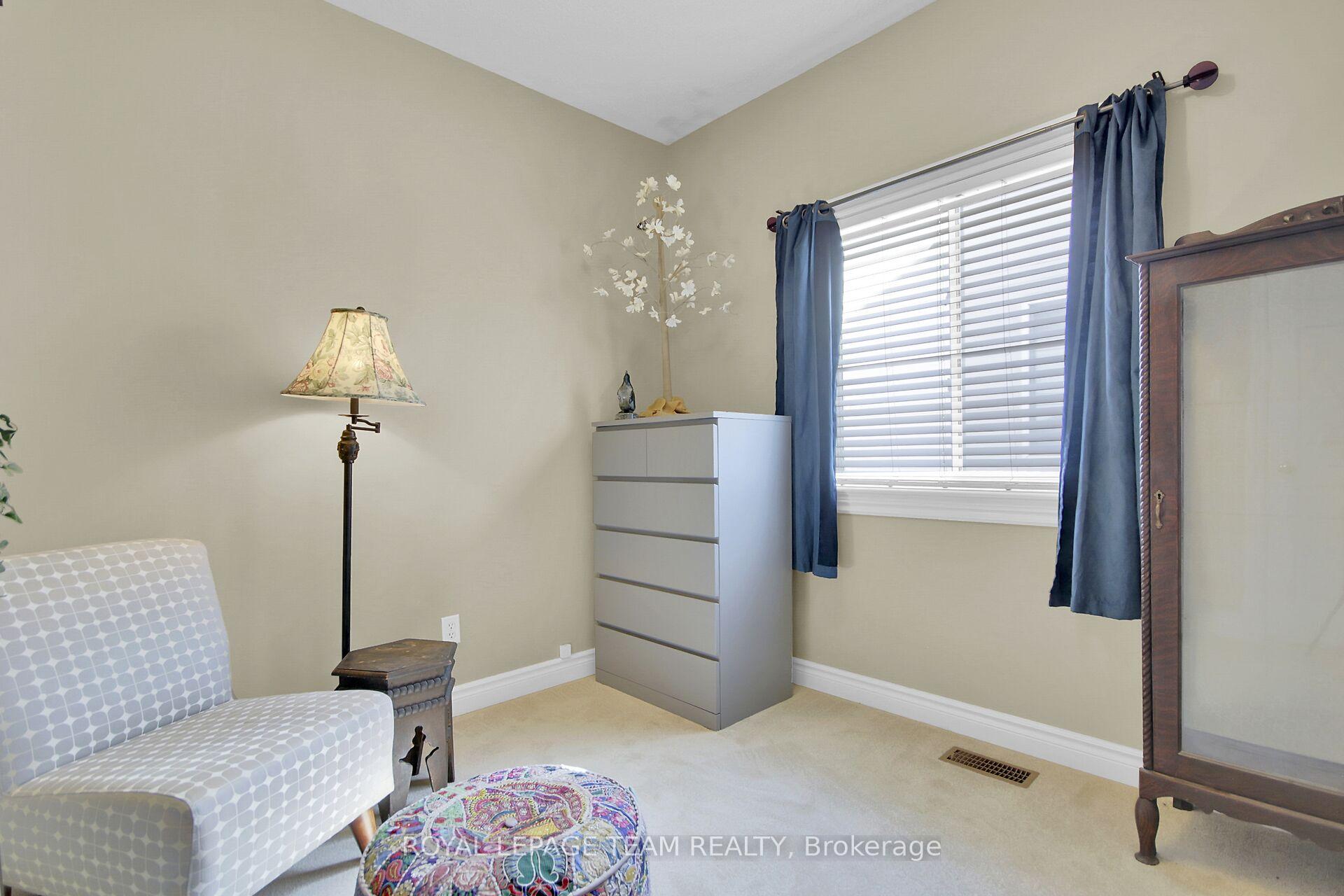 Photo 29 of 32 Castle Glen Crescent, Ottawa, Kanata - Glencairn/Hazeldean — HOMEH