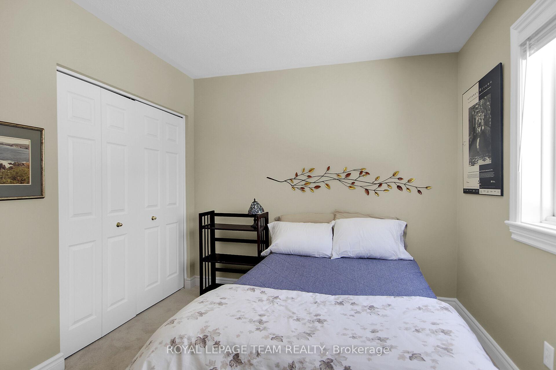 Photo 37 of 32 Castle Glen Crescent, Ottawa, Kanata - Glencairn/Hazeldean — HOMEH