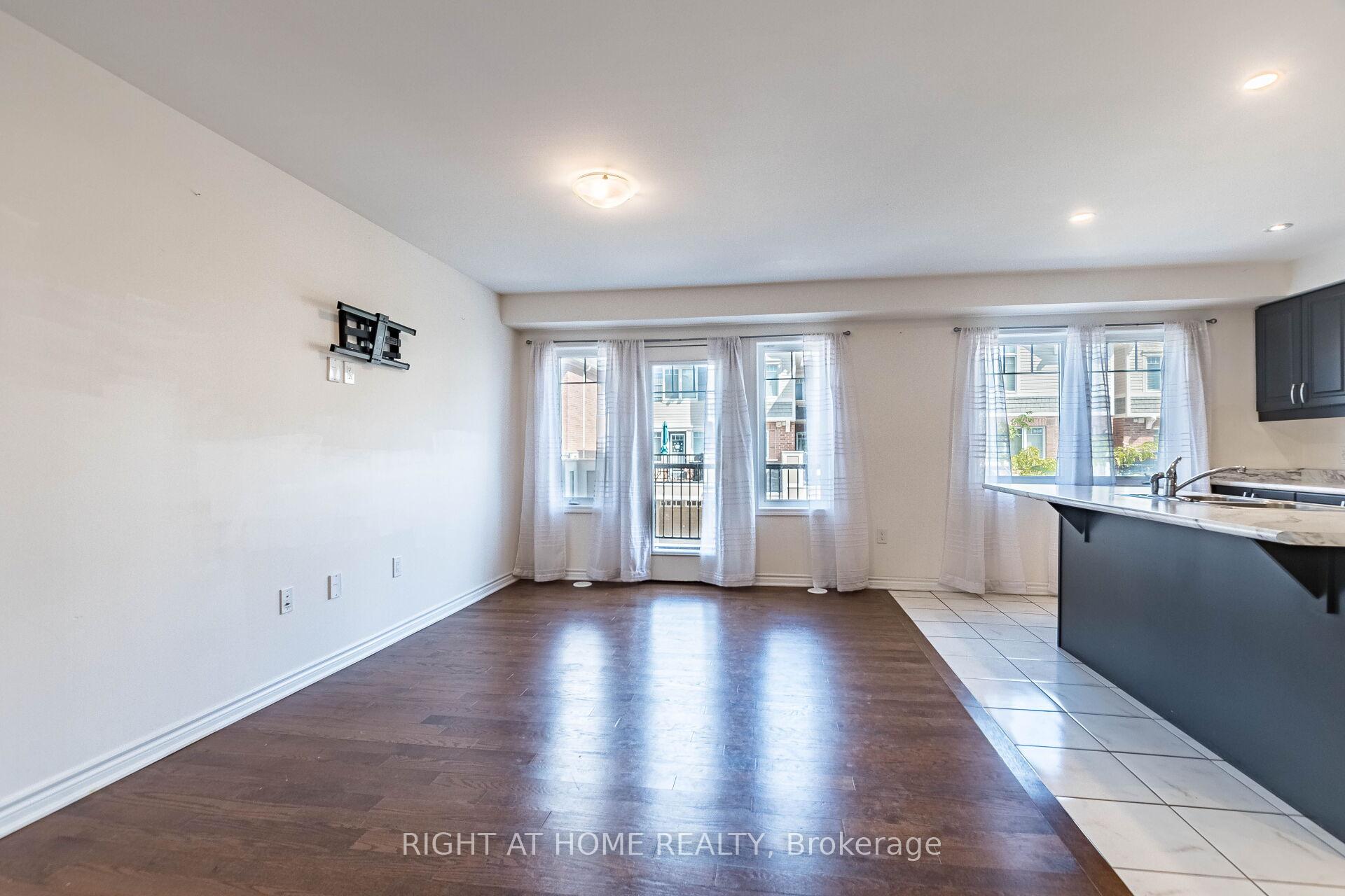 Photo 11 of Unit 98, 1000 Asleton Boulevard, Milton, Willmott — HOMEH