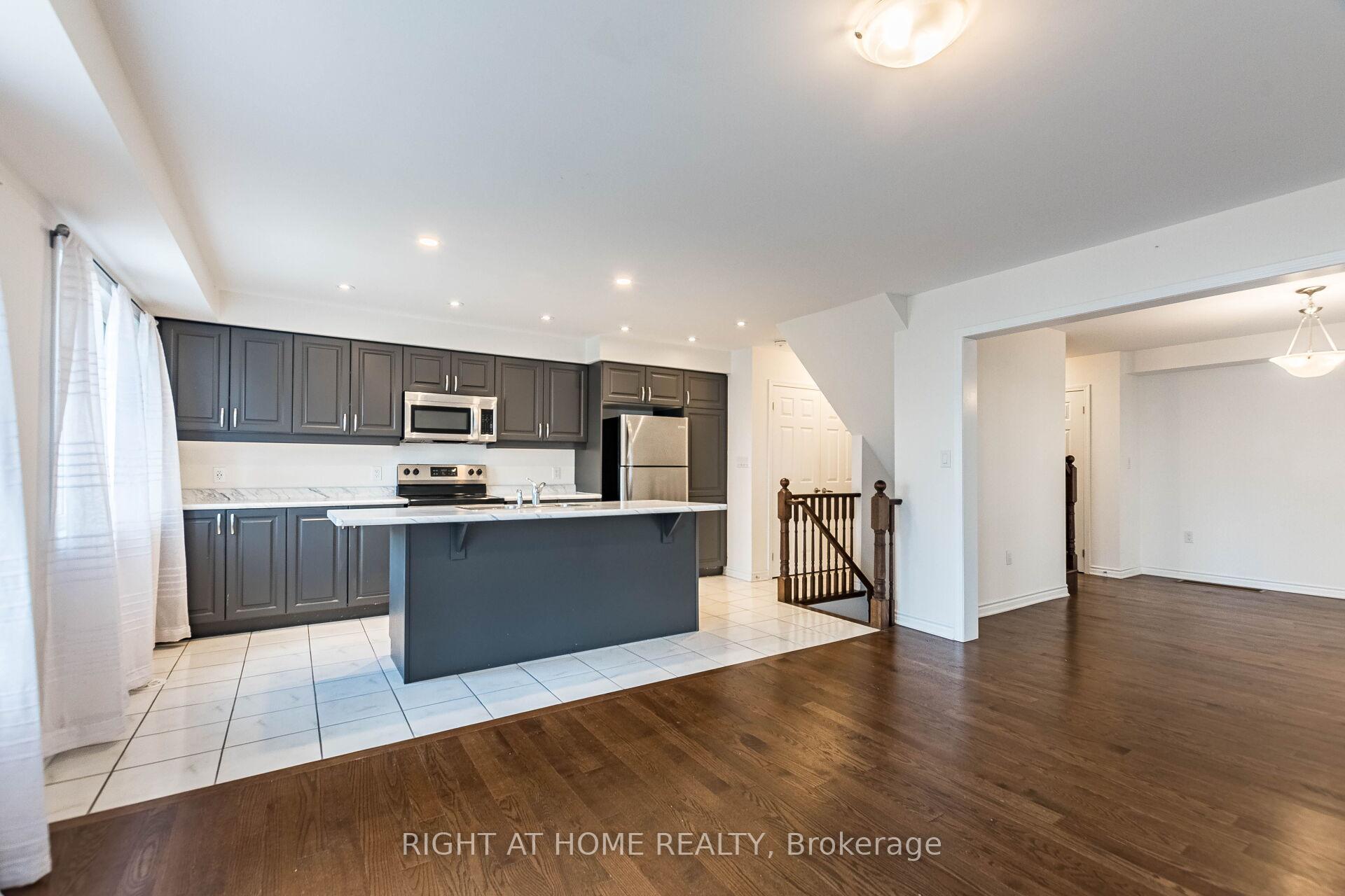 Photo 13 of Unit 98, 1000 Asleton Boulevard, Milton, Willmott — HOMEH
