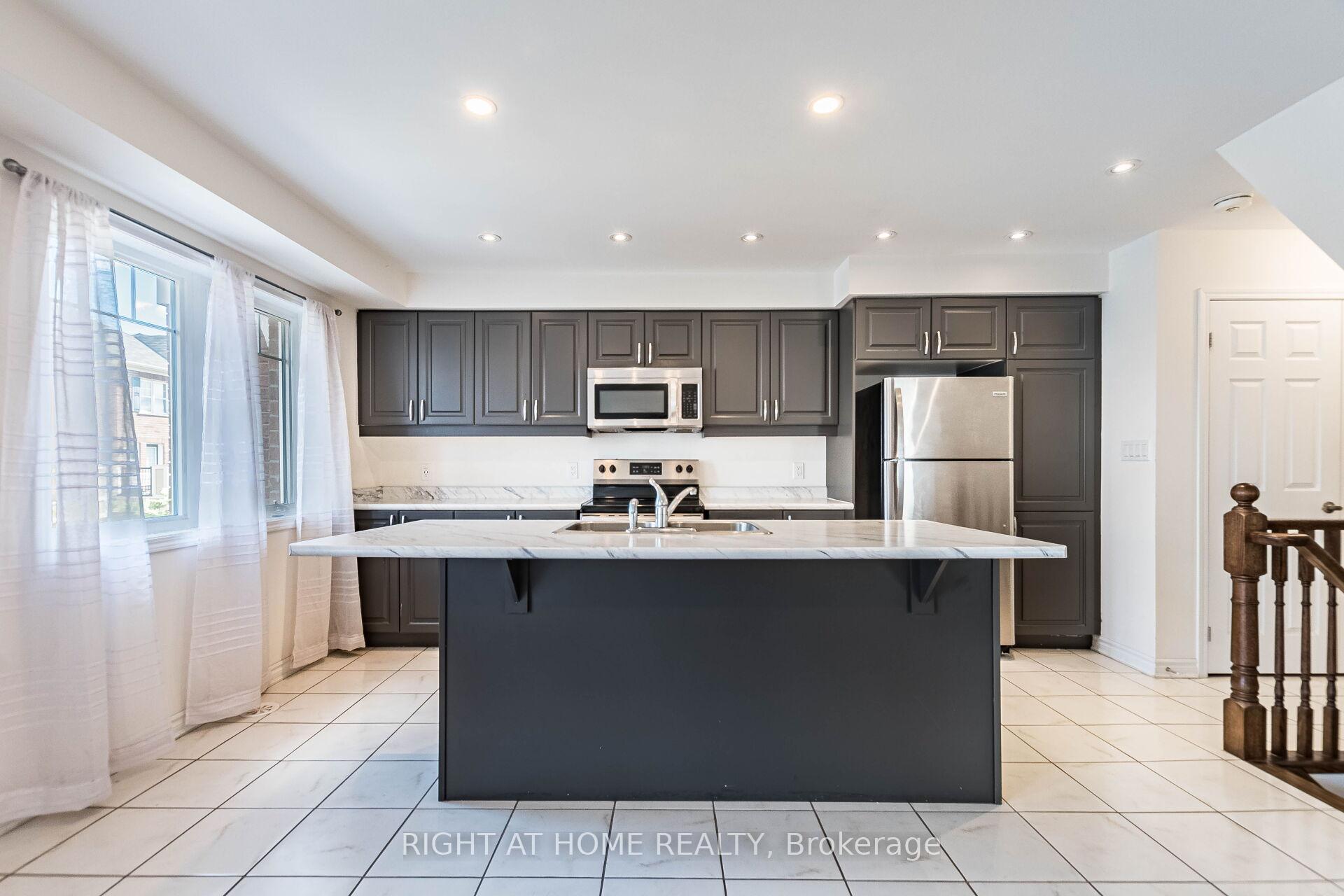 Photo 19 of Unit 98, 1000 Asleton Boulevard, Milton, Willmott — HOMEH