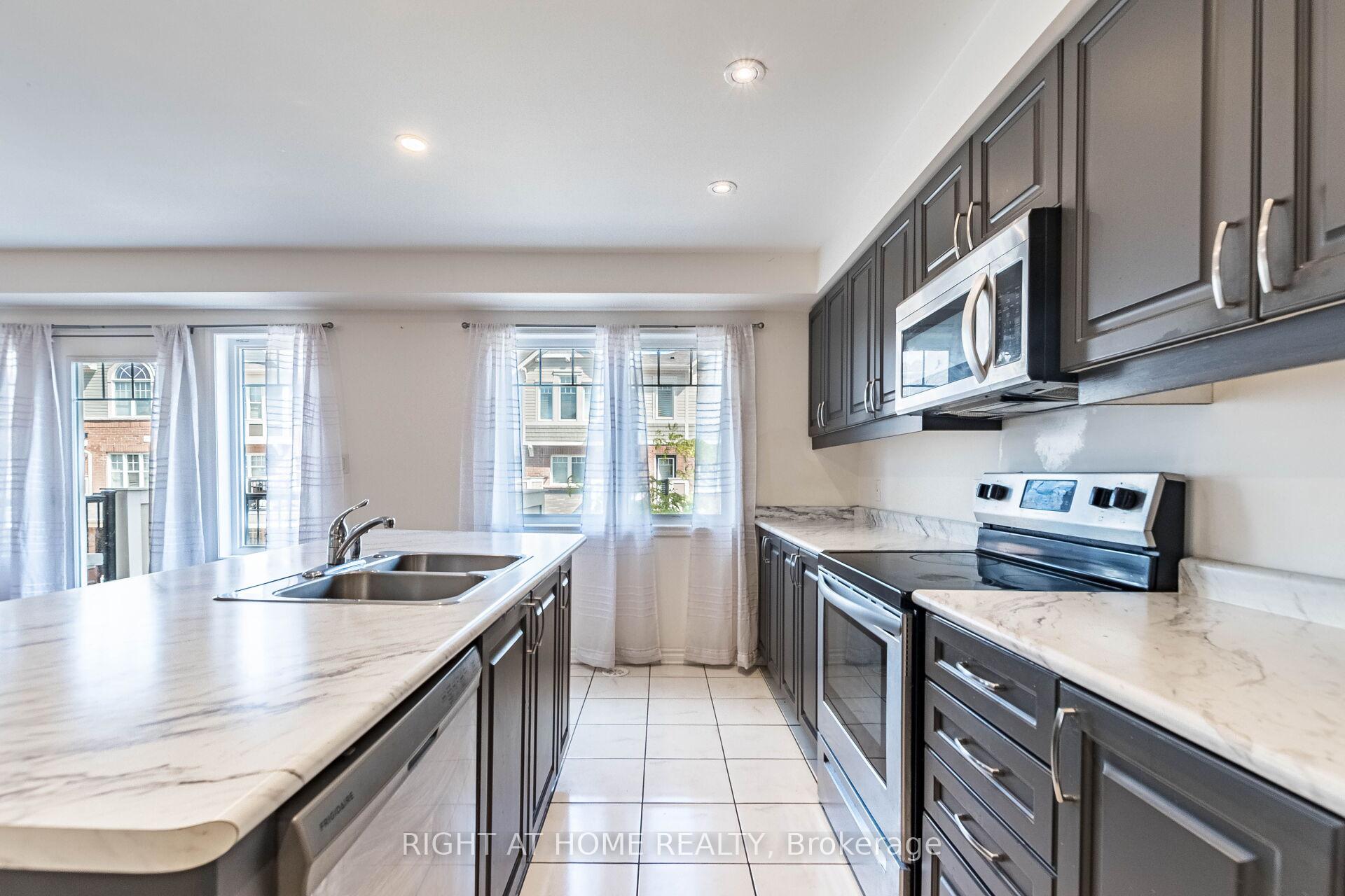 Photo 22 of Unit 98, 1000 Asleton Boulevard, Milton, Willmott — HOMEH