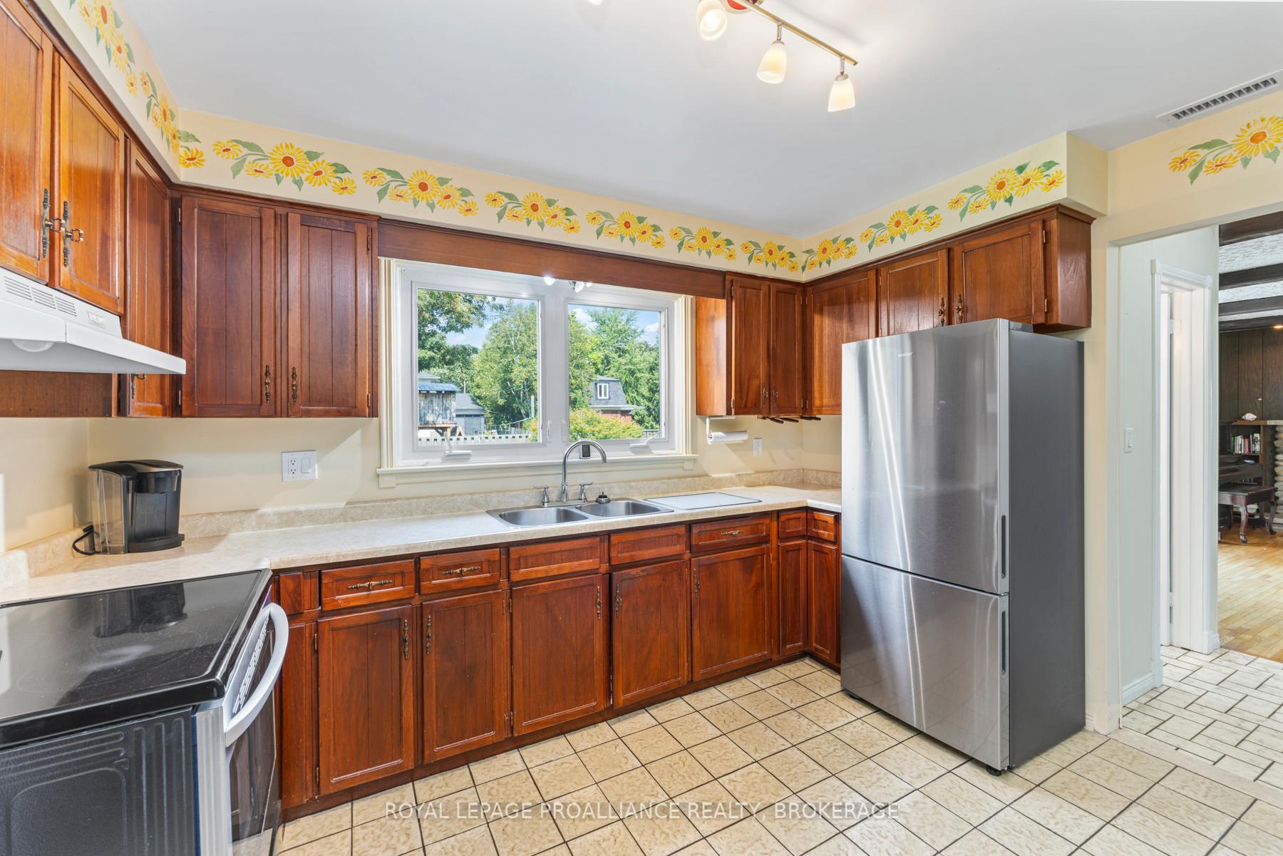 Photo 15 of 117 Seaforth Road, Kingston, West of Sir John A. Blvd — HOMEH